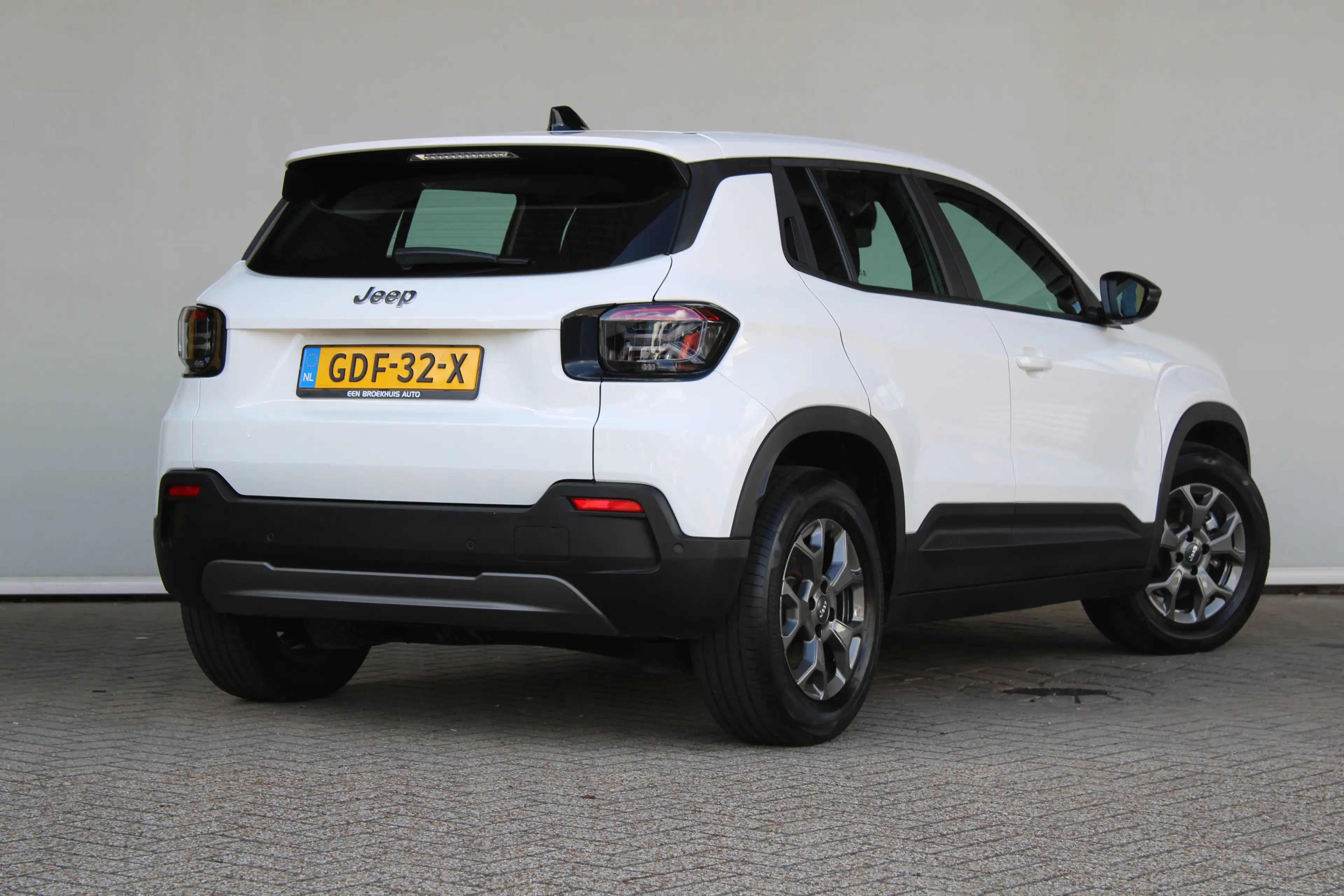 Jeep Avenger Longitude 54 kWh | SOH 95% | Keyless entry | Navig — photo 6