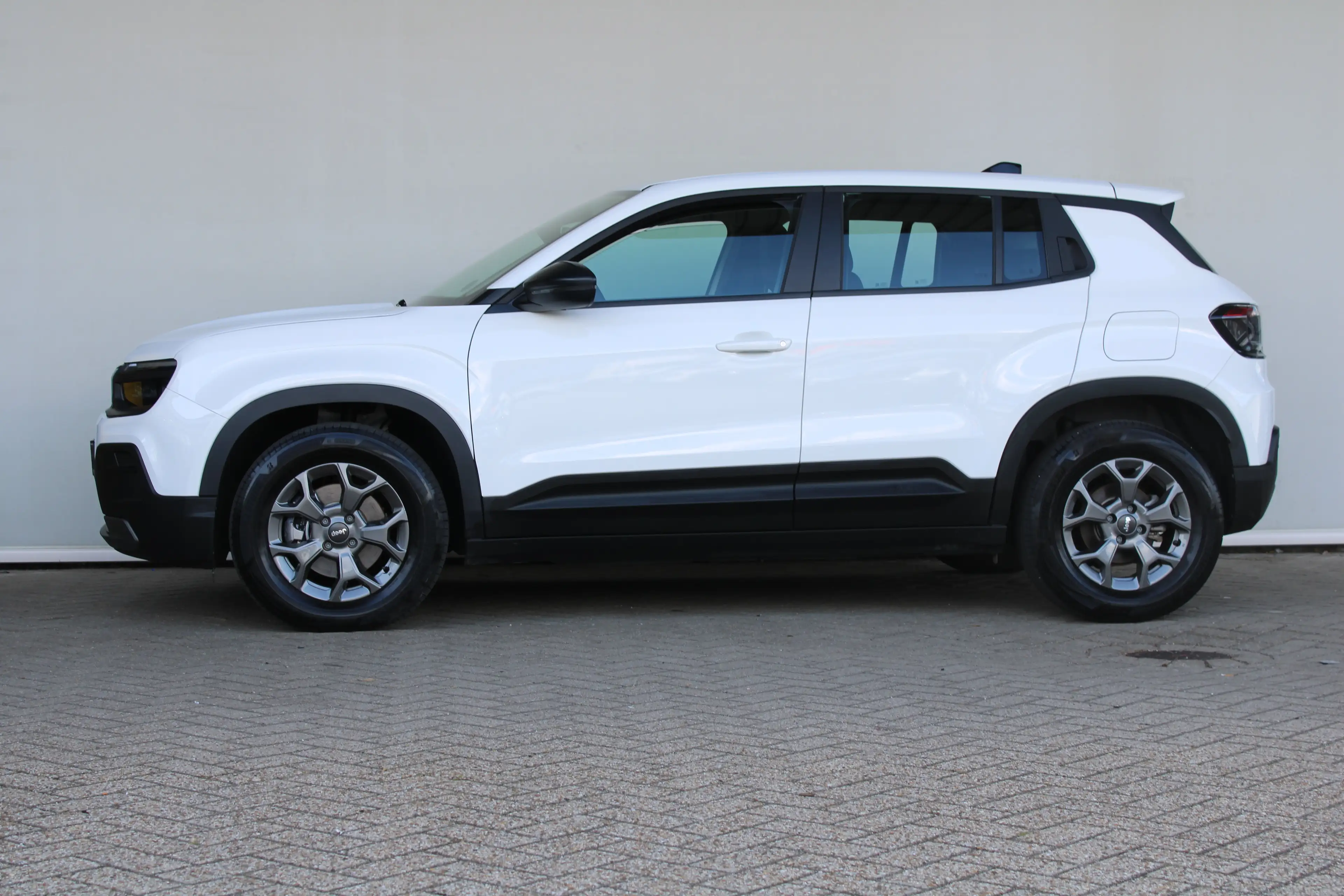 Jeep Avenger Longitude 54 kWh | SOH 95% | Keyless entry | Navig — photo 9