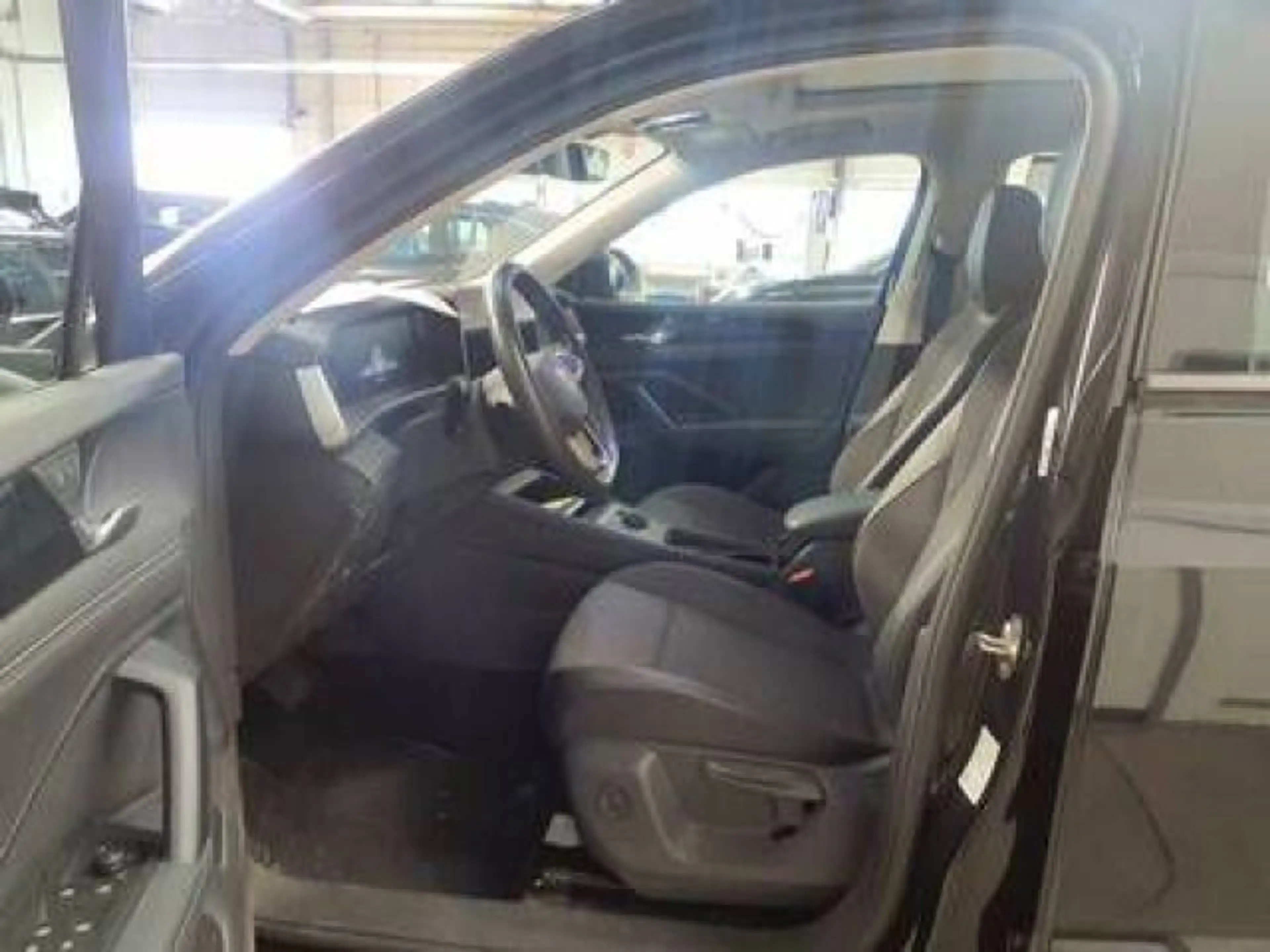 Volkswagen Tayron 2.0 TDI DSG Life Navi Pano AHK IQ.Light 7 — photo 6