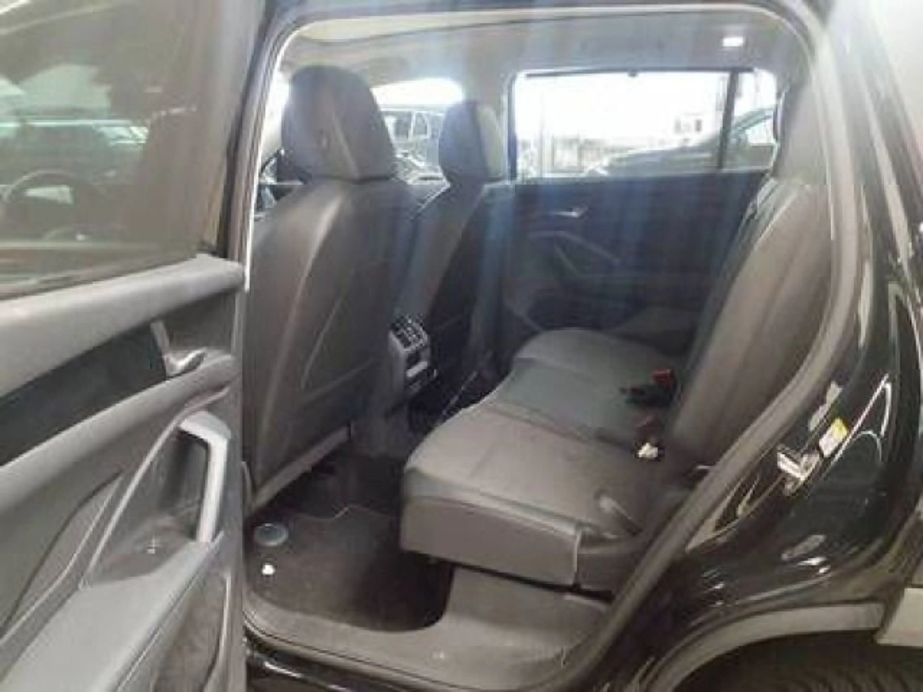 Volkswagen Tayron 2.0 TDI DSG Life Navi Pano AHK IQ.Light 7 — photo 7