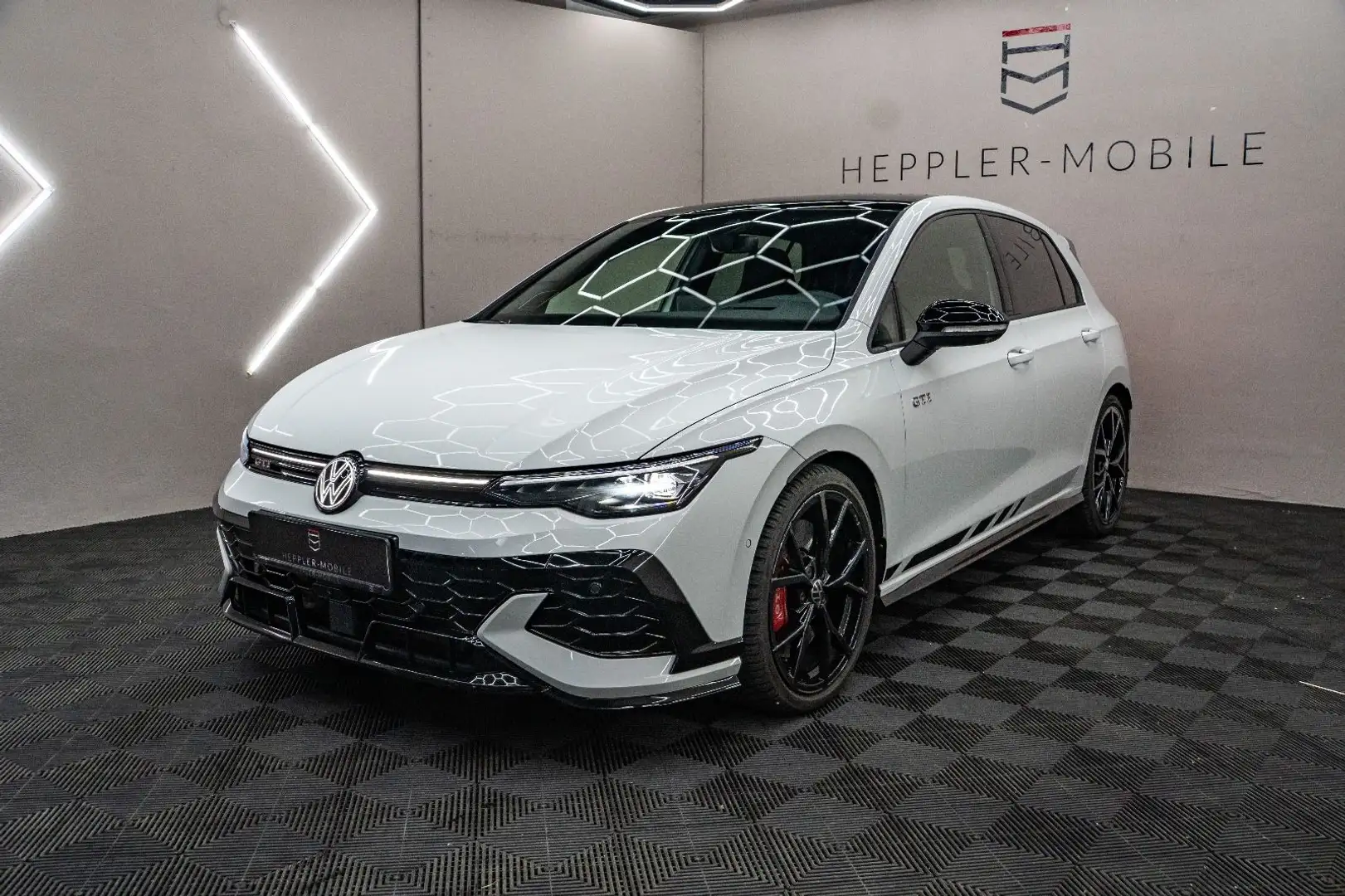 Volkswagen Golf VIII GTI Clubsport,Vollausstattung,Neuwerti Weiß - 1