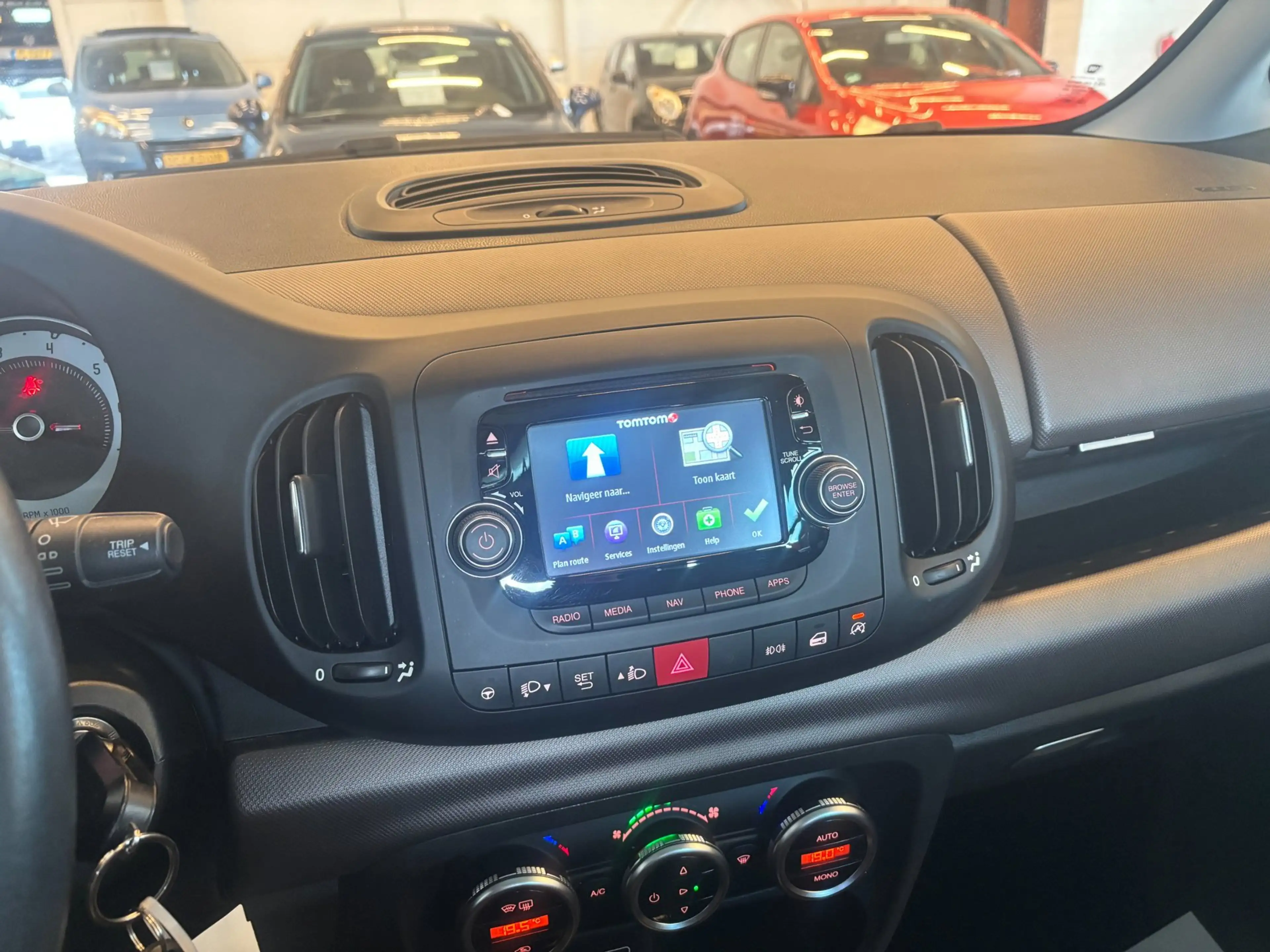 Fiat 500L 0.9 TwinAir Lounge | Panoramadak | Cruise | PDC | — photo 25
