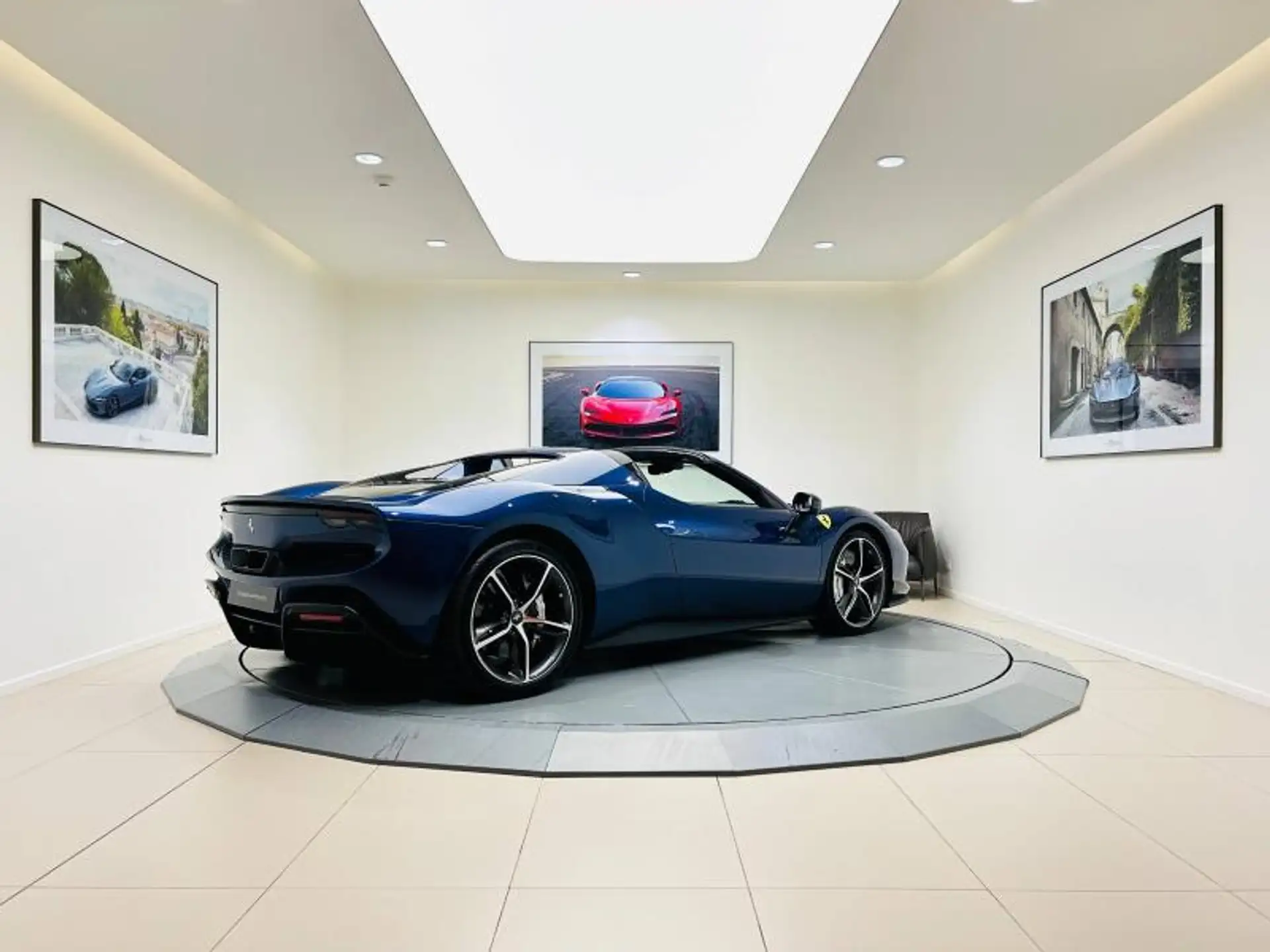 페라리 296 GTS 2024 파랑 사진 2