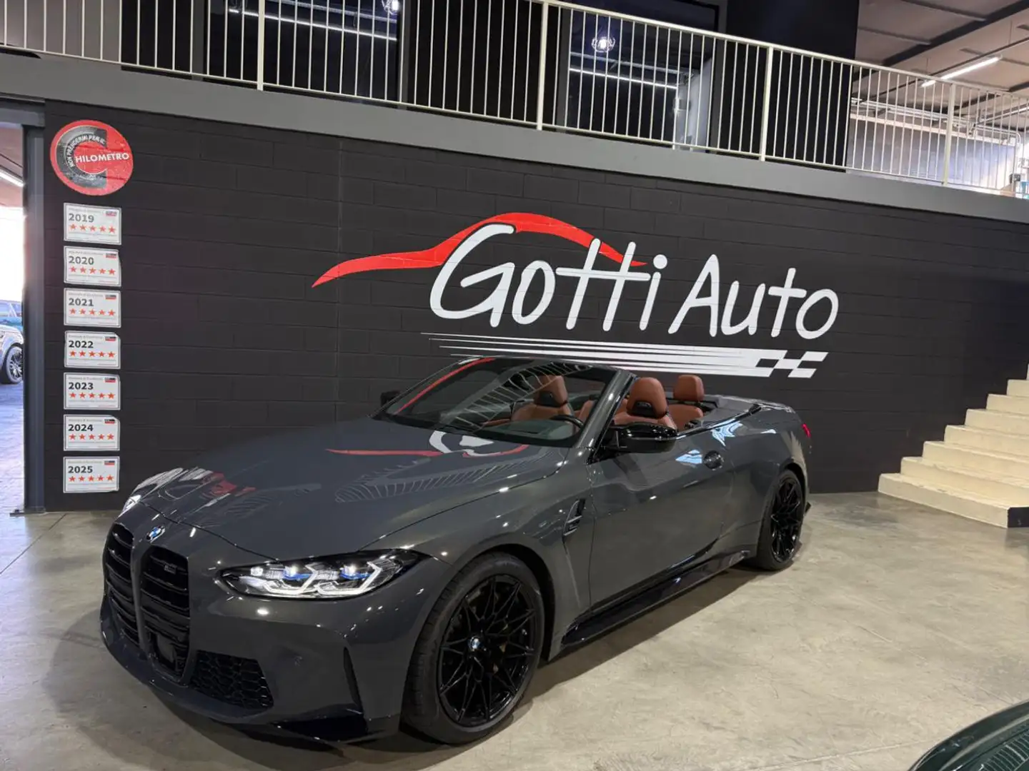 BMW M4 COMPETITION CARBOCERAMICI PARI AL NUOVO Grijs - 1