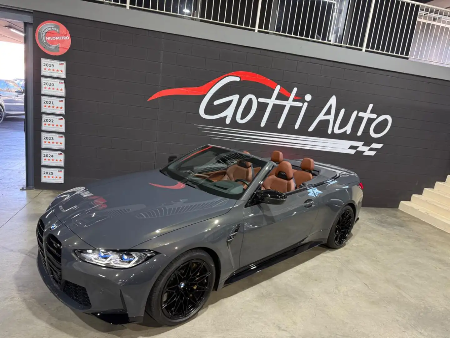 BMW M4 COMPETITION CARBOCERAMICI PARI AL NUOVO Grijs - 2