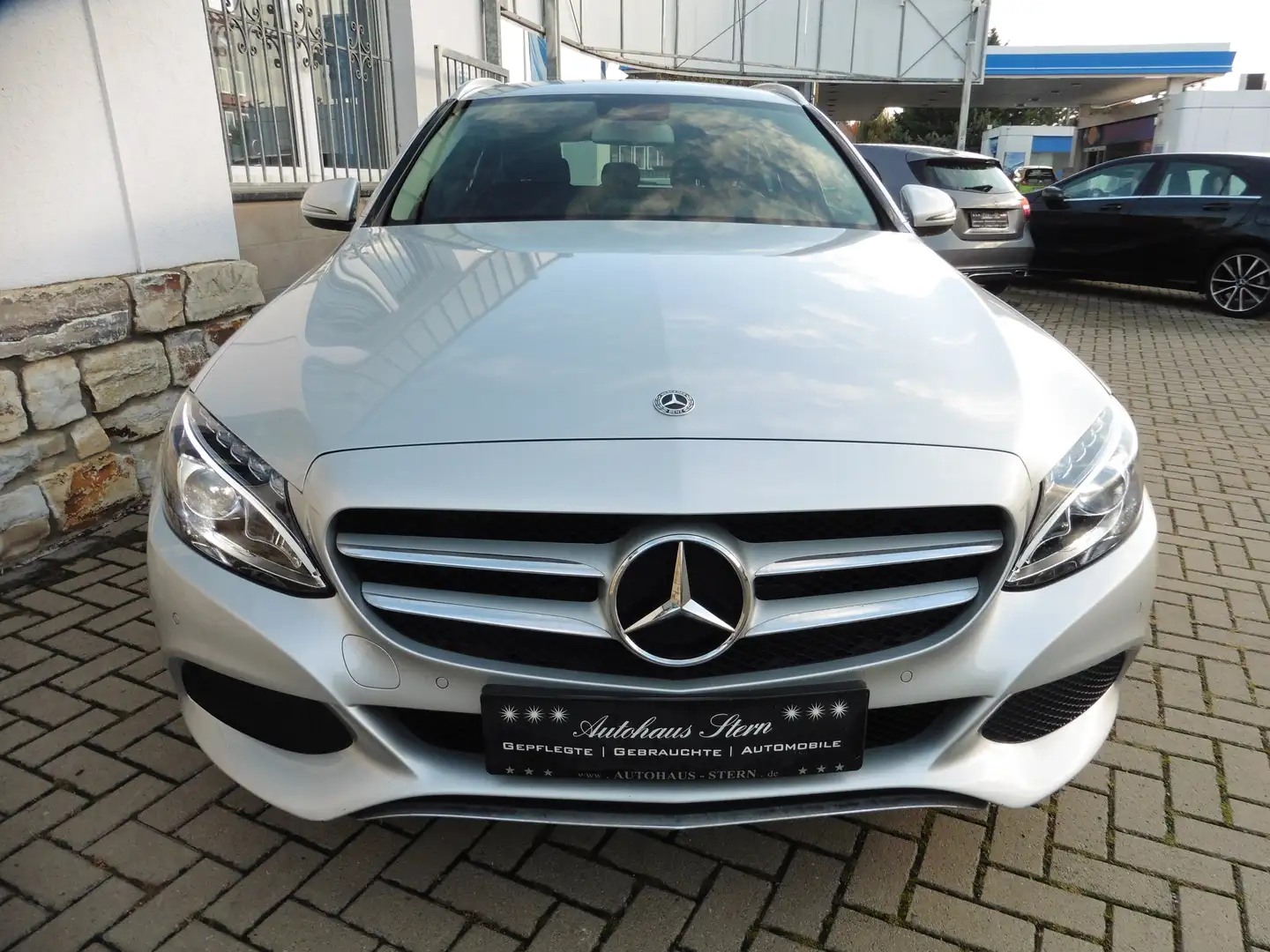 Mercedes-Benz C 180 T Avantgarde 9G Tronic*LED*NAVI*WR*AHK*BOSE*PDC.. Silber - 2