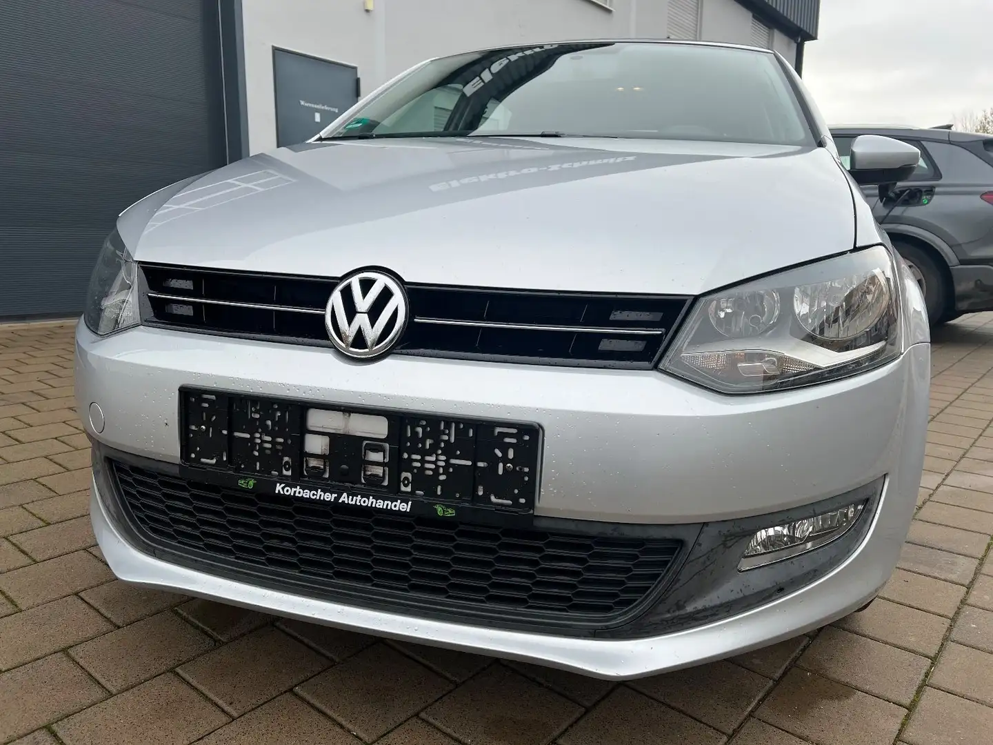 Volkswagen Polo V Comfortline * * 1 Hand ** Silber - 1