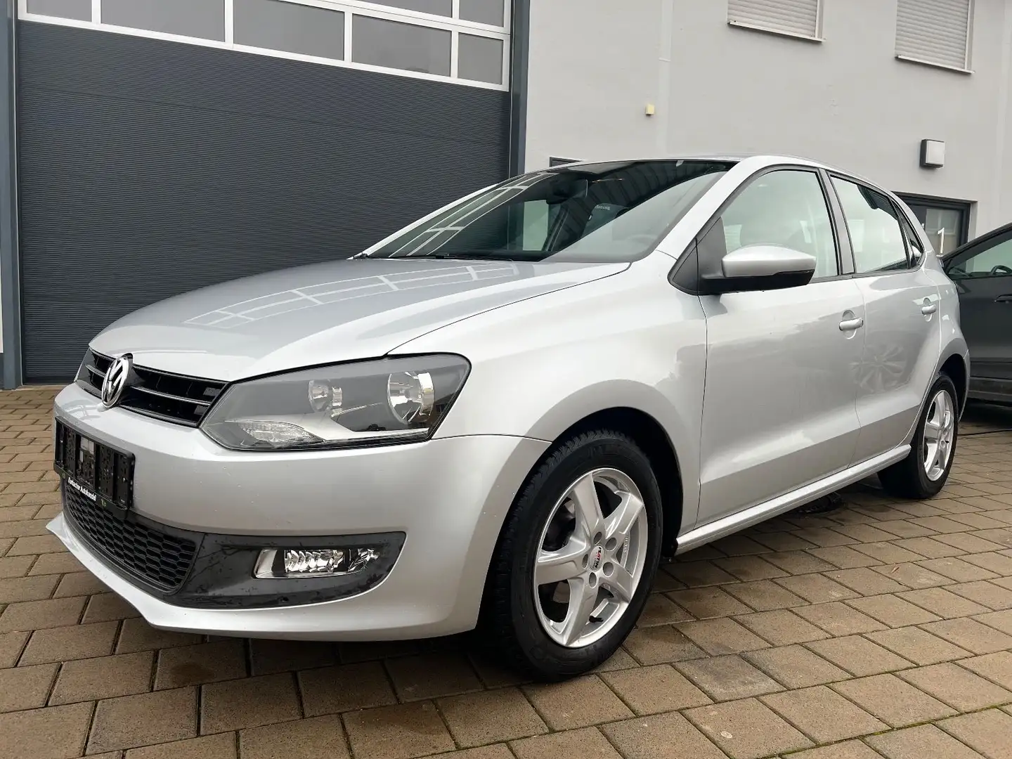 Volkswagen Polo V Comfortline * * 1 Hand ** Silber - 2