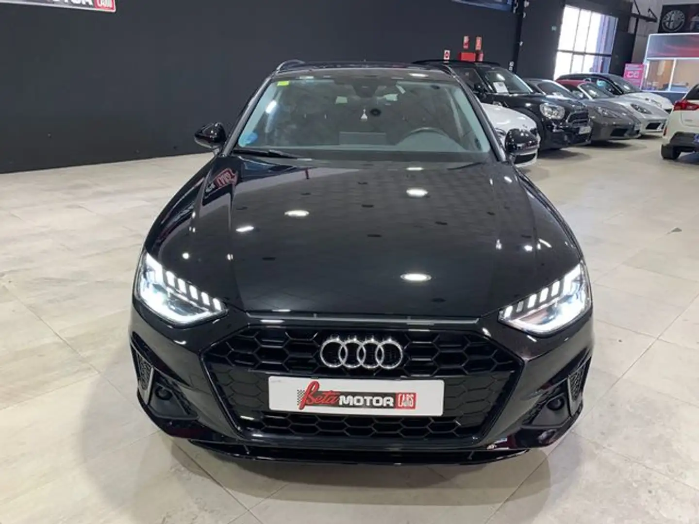 Audi A4 Avant 35 TDI Black line S tronic 120kW Negro - 2