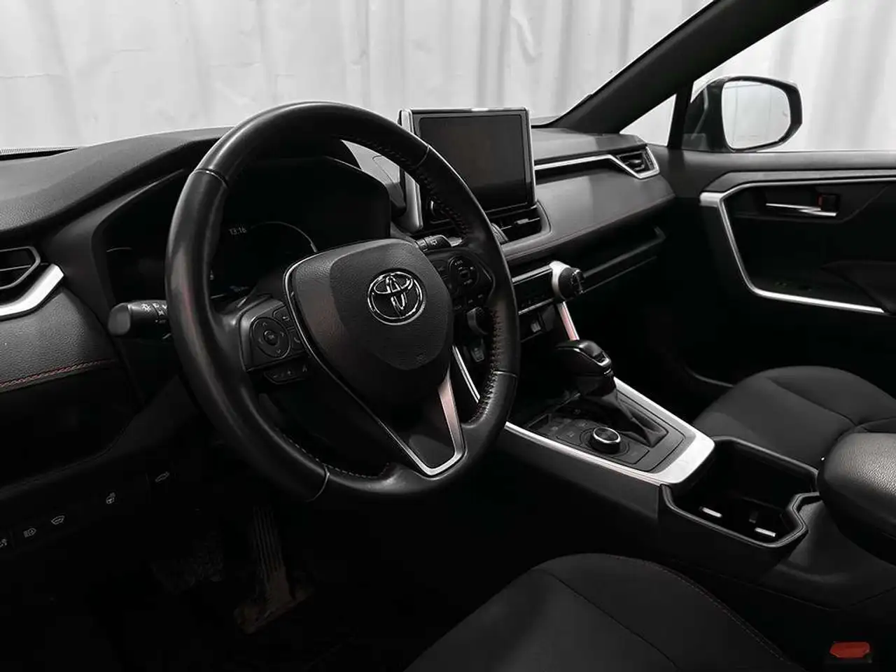 Toyota RAV 4 Prime снимка Toyota RAV 4 Prime