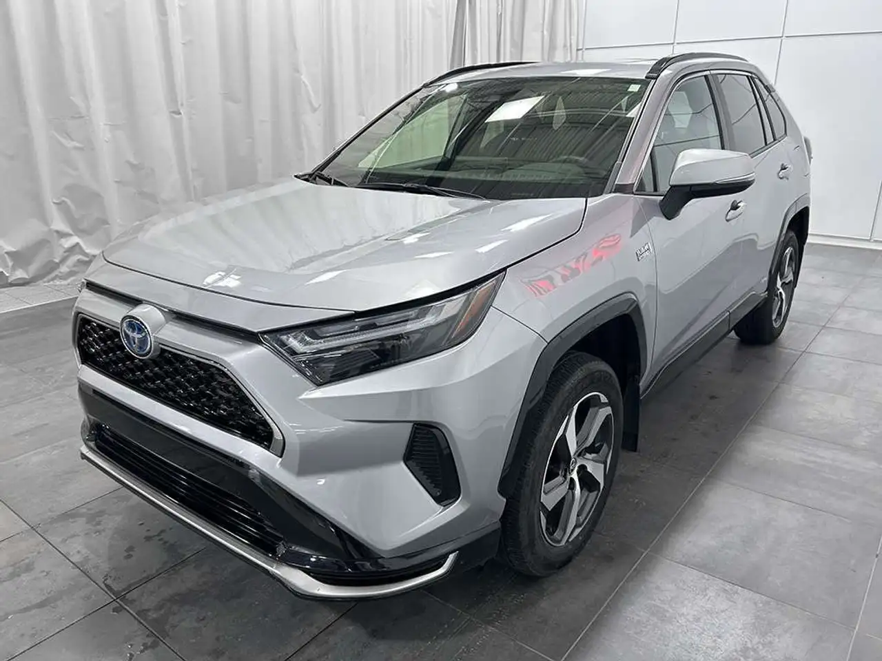 Toyota RAV 4 Prime снимка Toyota RAV 4 Prime