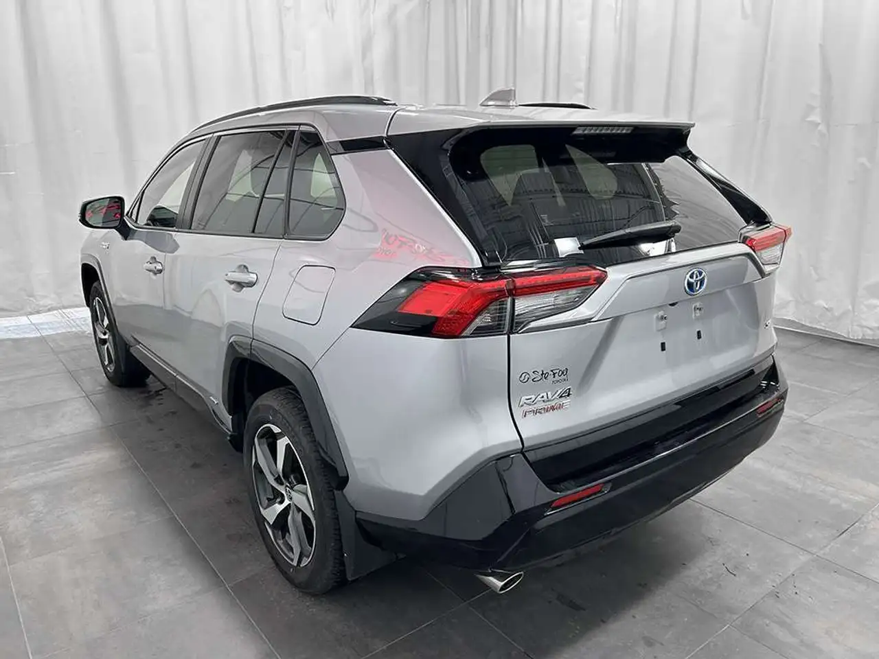 Toyota RAV 4 Prime снимка Toyota RAV 4 Prime