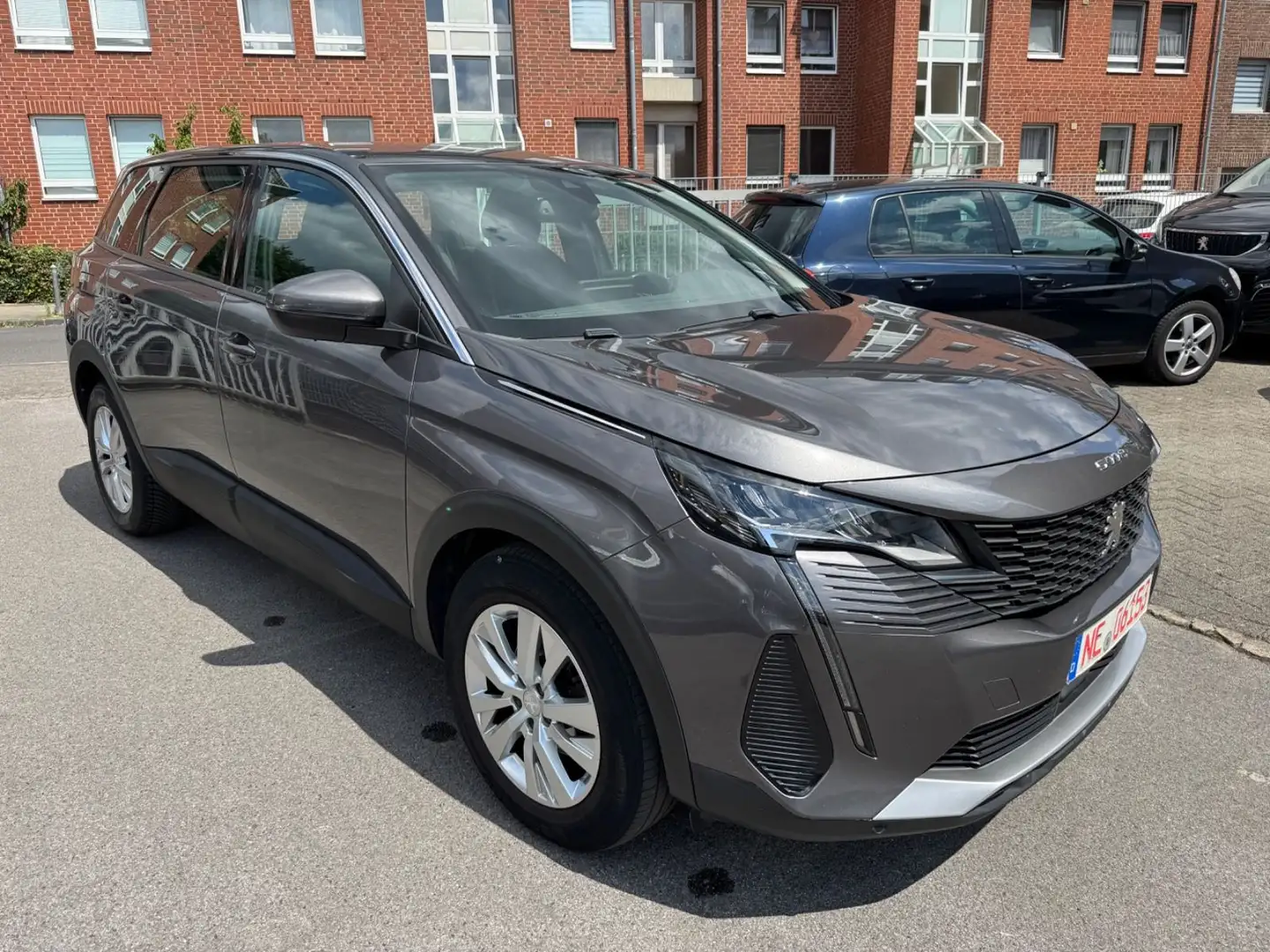 Peugeot 5008 Active Pack-LED-360 Kamera-7 Sitze Grijs - 2