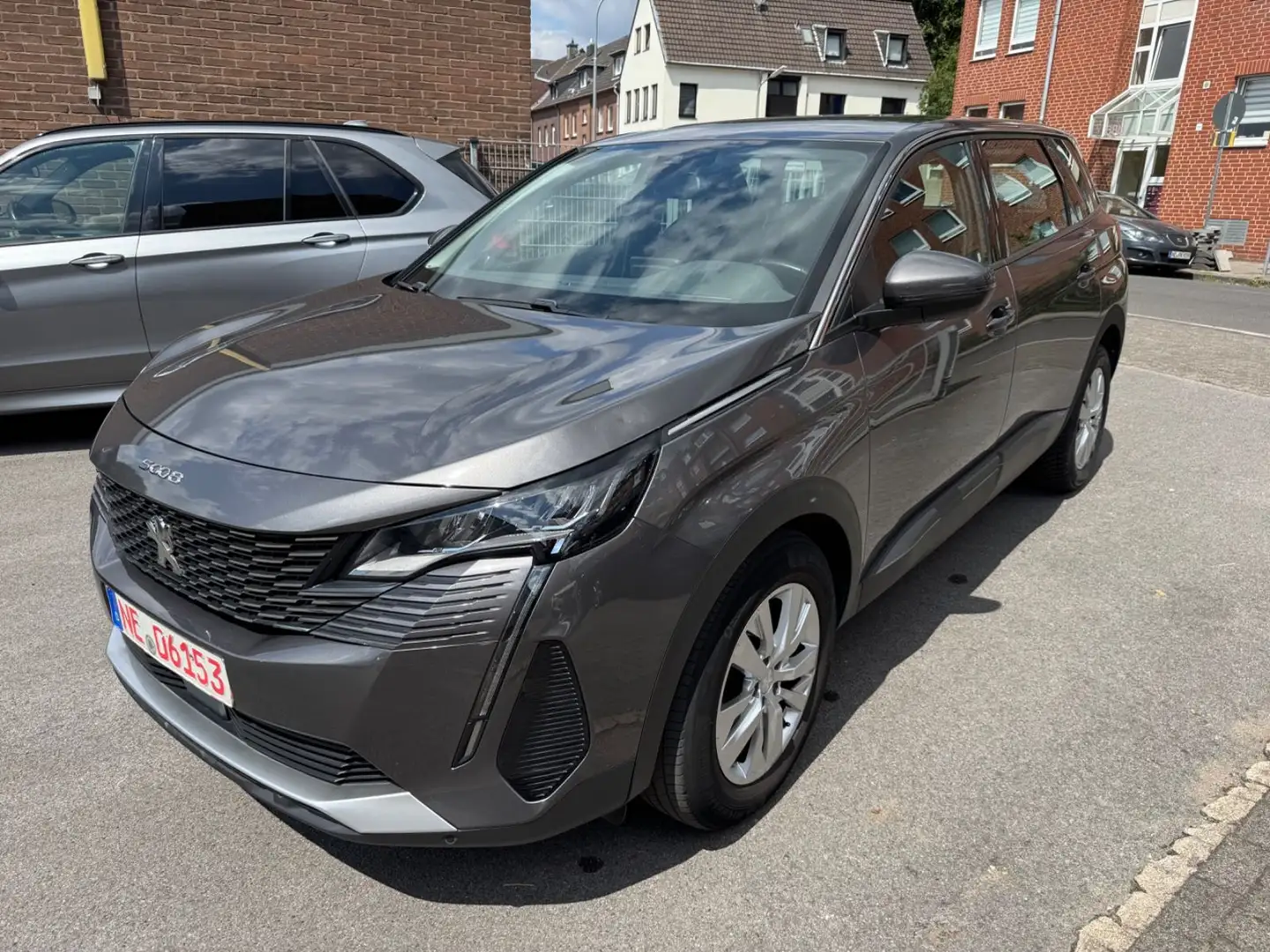 Peugeot 5008 Active Pack-LED-360 Kamera-7 Sitze Grijs - 1