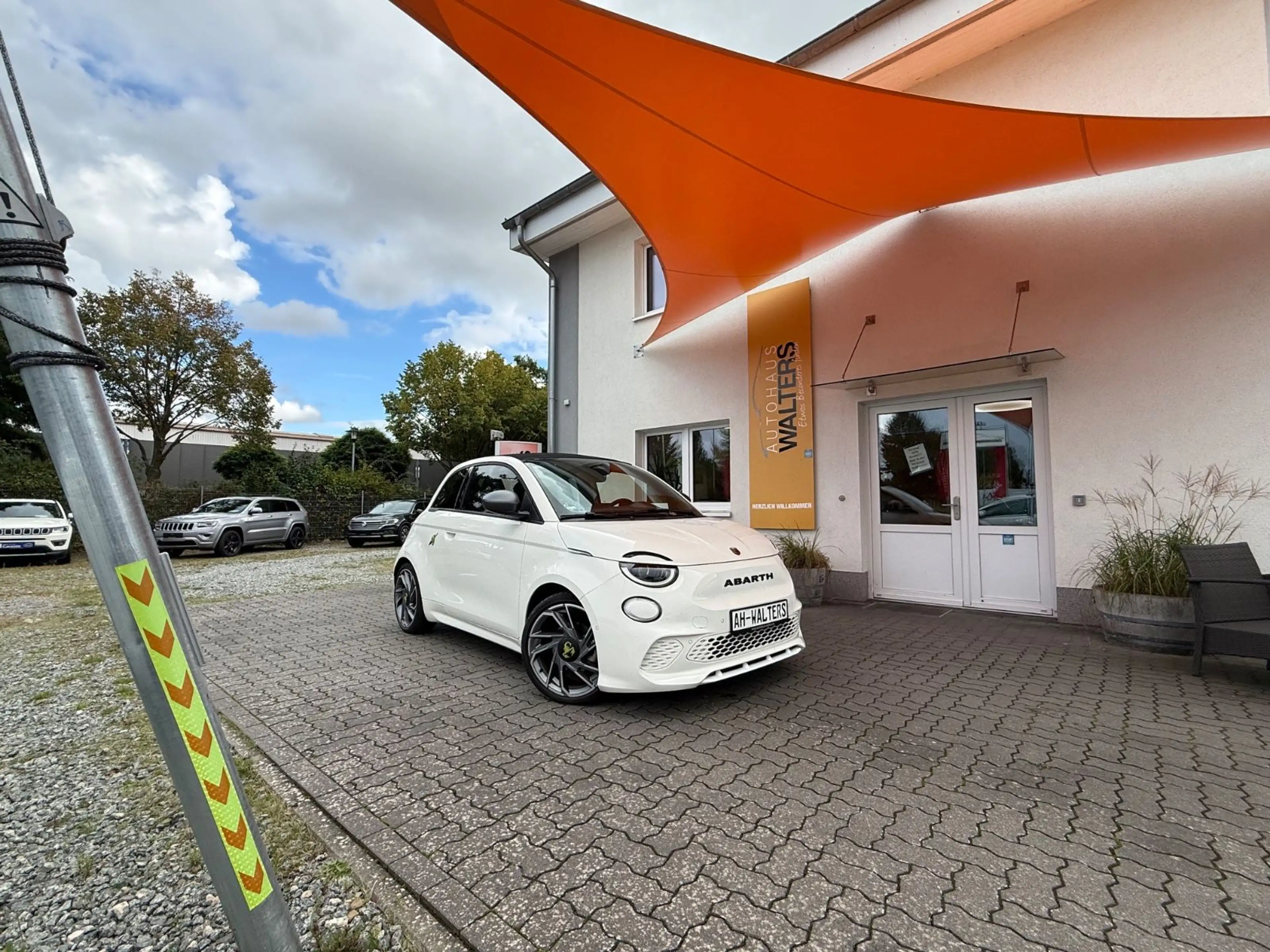 Abarth 500e 500 e Cabrio Turismo=Mwst-Kamera-Carplay-= — photo 2
