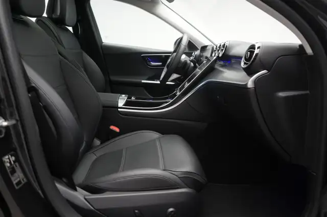 Mercedes-Benz C-Class view 15