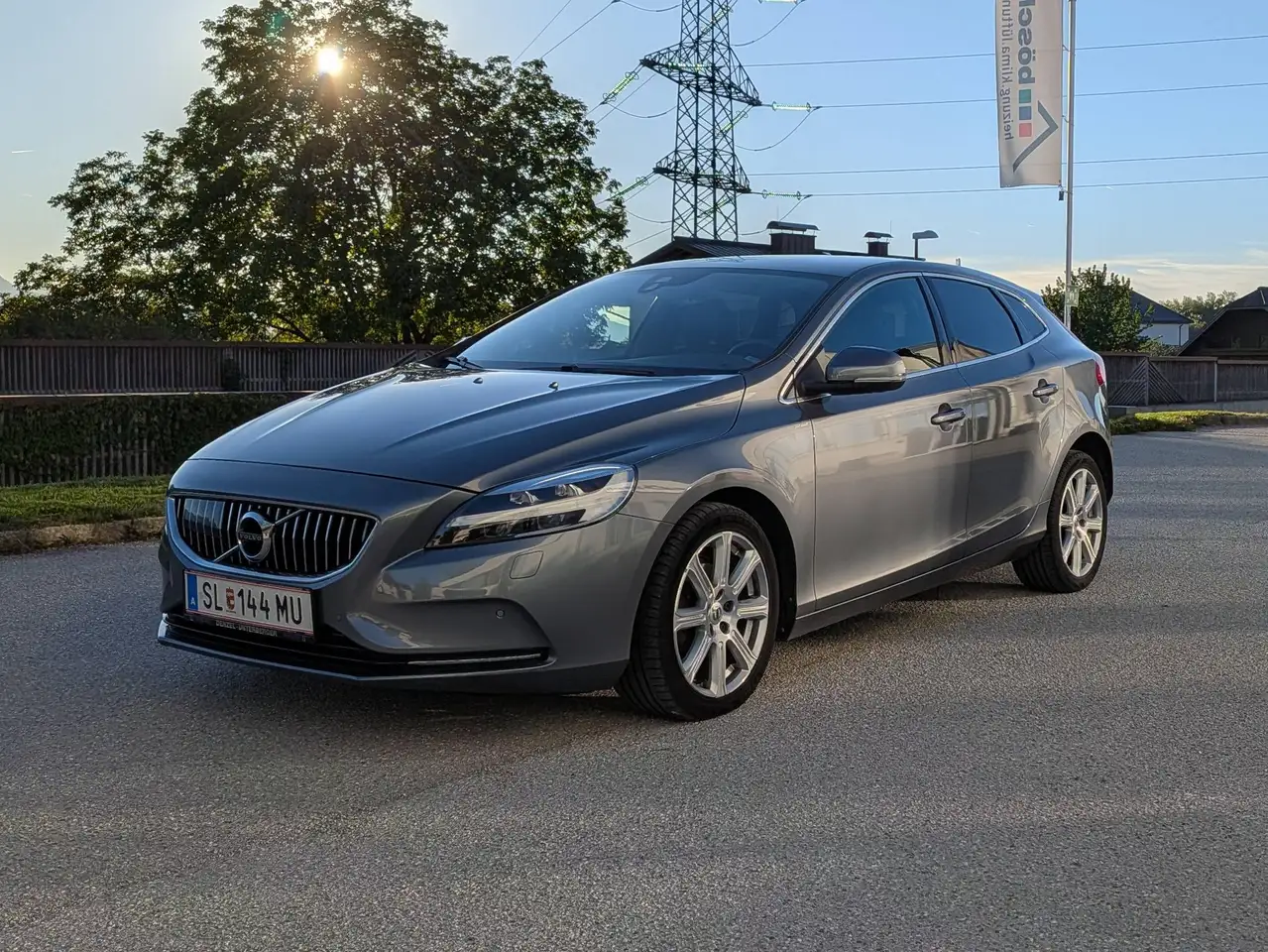 Volvo V40