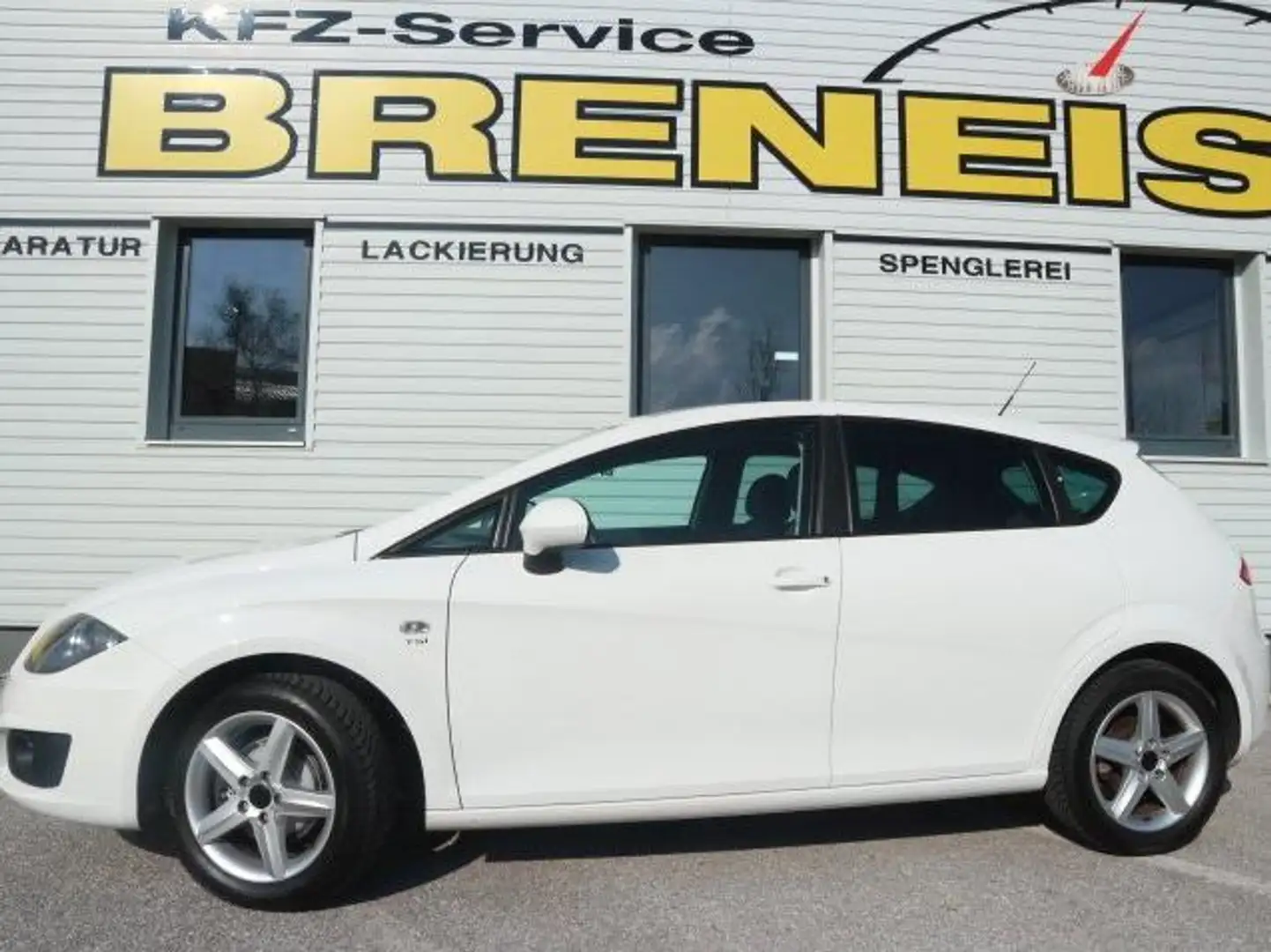 SEAT Leon Reference Ecomotive 1,2 TSI*105PS Weiß - 2