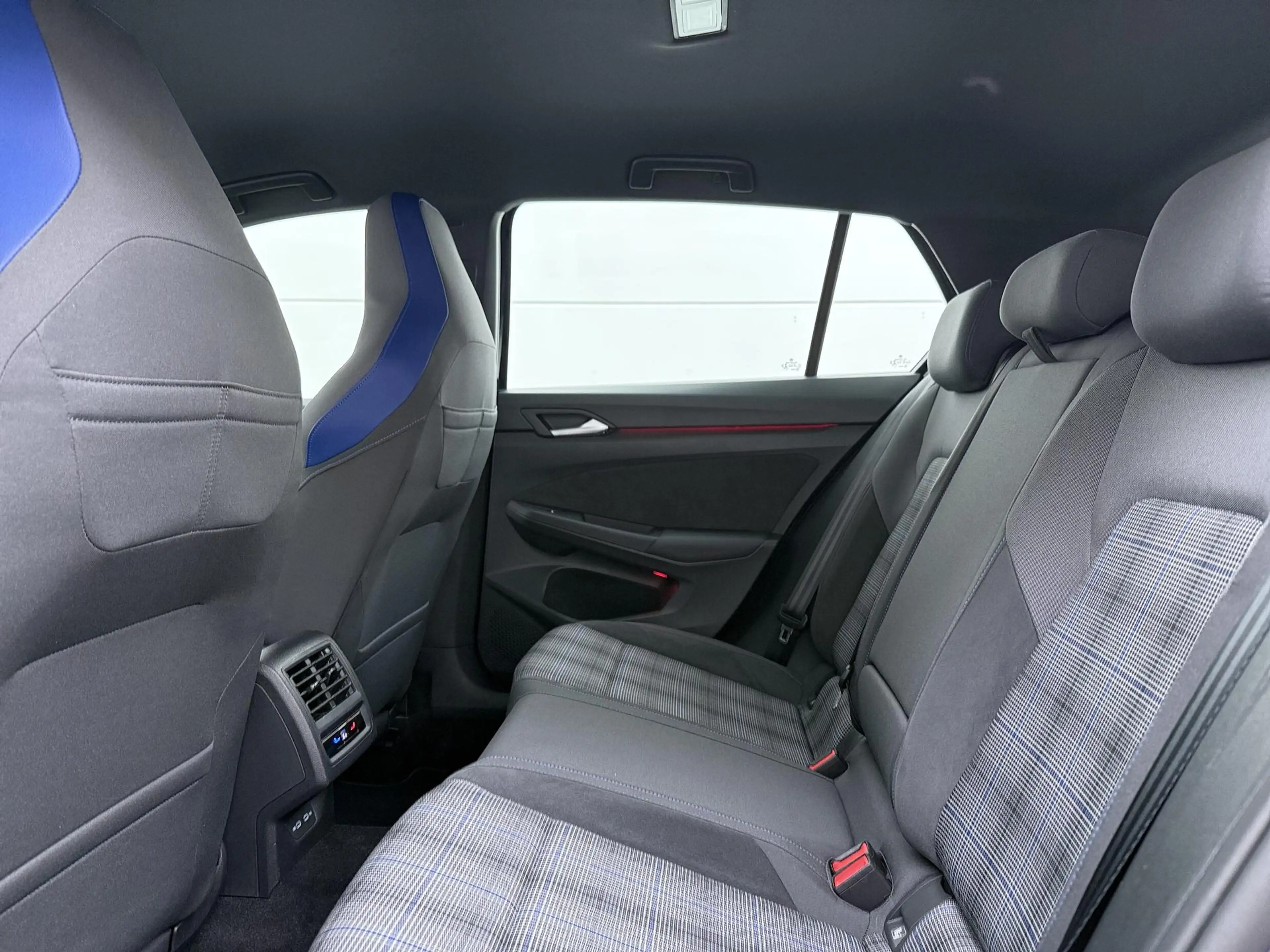 Volkswagen Golf GTE 1.4 eHybrid | ACC | Stuur-/Stoelverwarming | Matri — photo 7