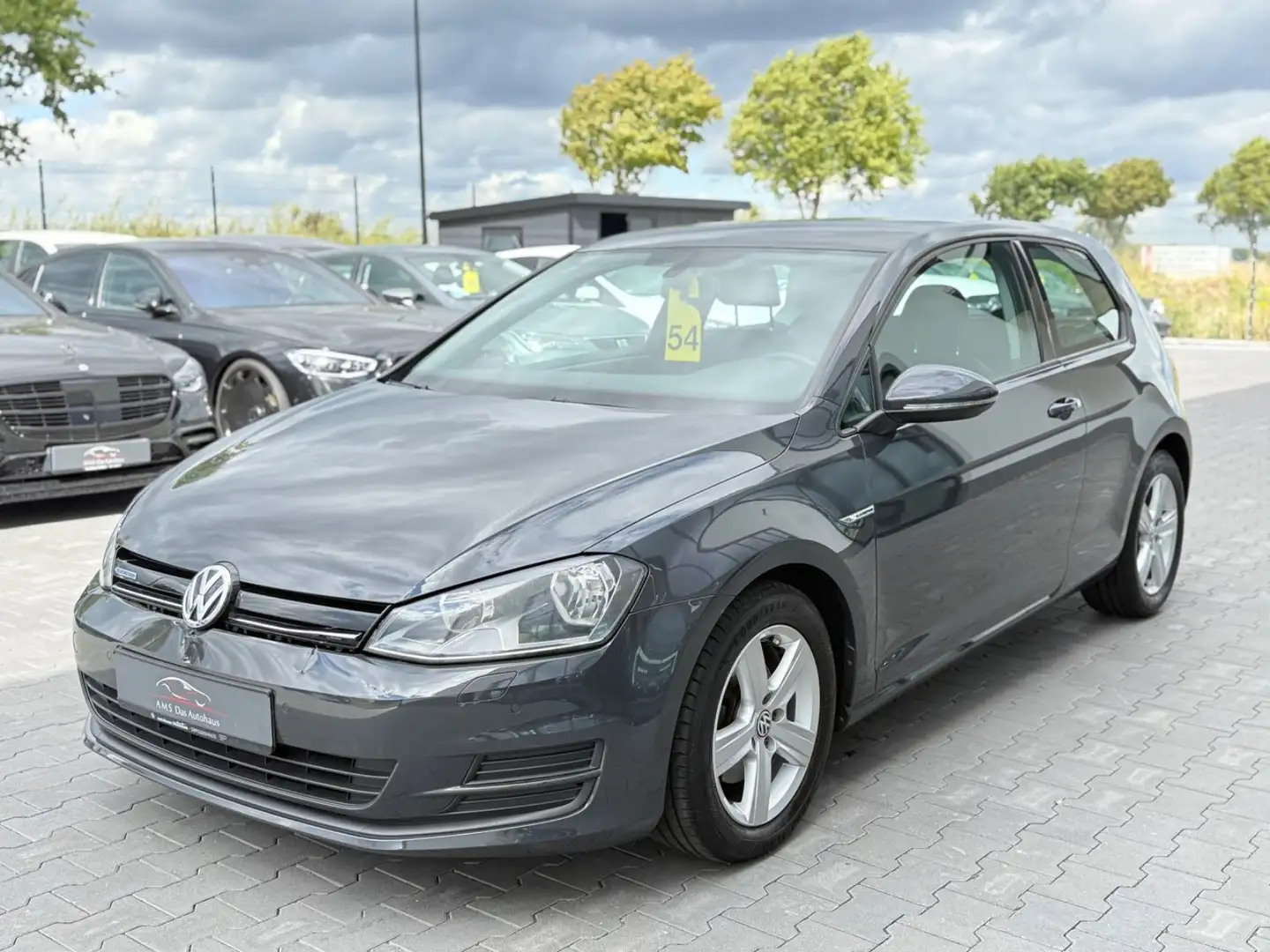 Volkswagen Golf VII Lim. 1.6 TDI Comfortline BlueMotion Grau - 1