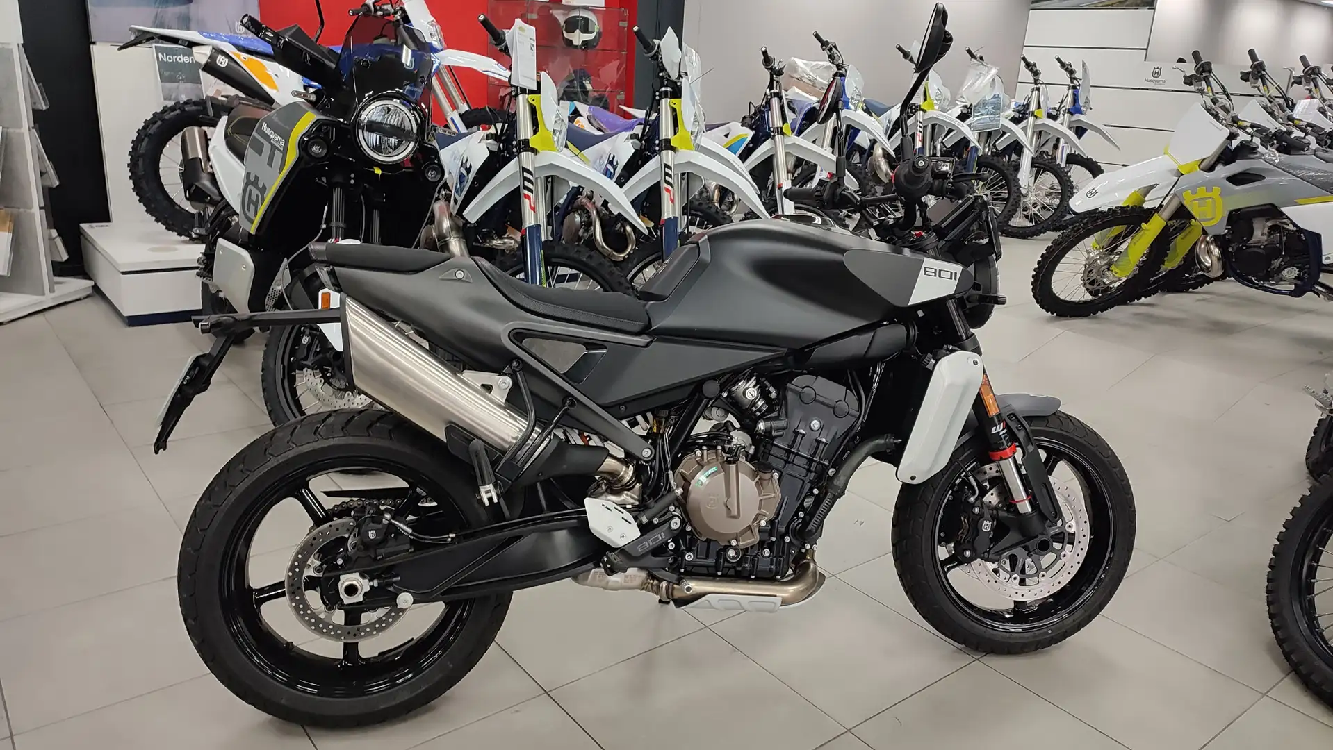 Husqvarna Svartpilen Negru - 2