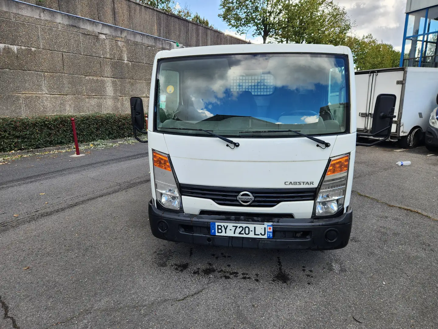 Nissan Cabstar CABSTAR 35.11 CHANTIER OPTIMA Empt 2 B5 Weiß - 1