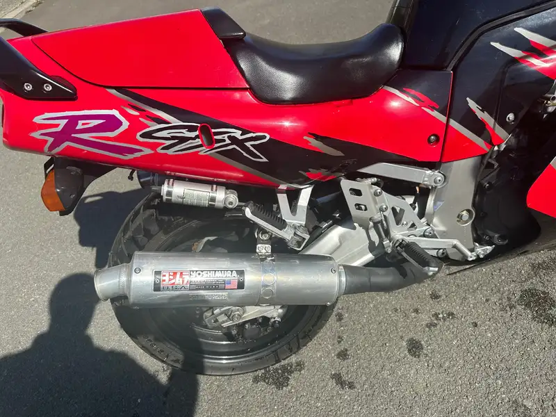 Suzuki GSX-R 1100 - foto 4