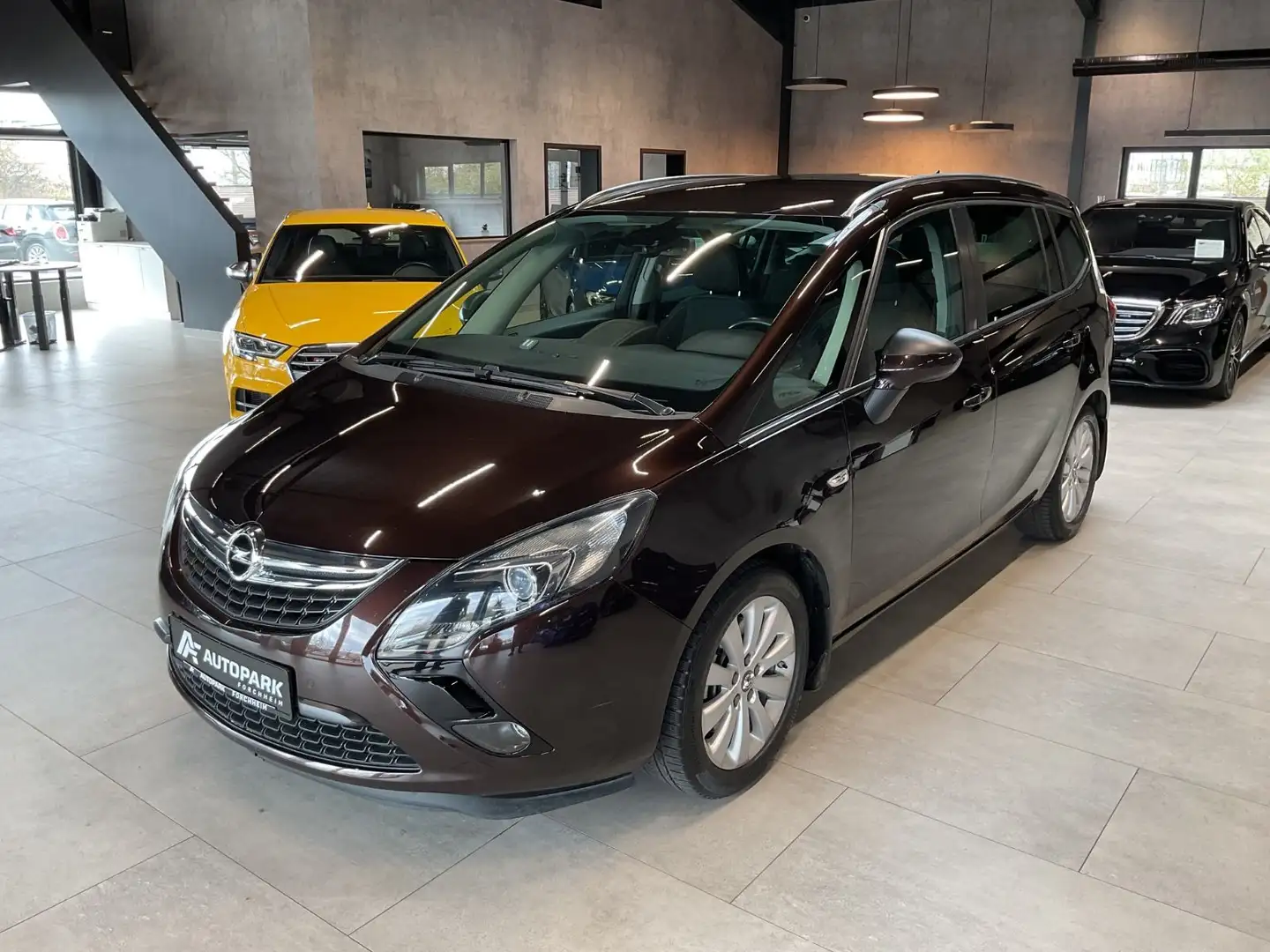 Opel Zafira Tourer Zafira C Tourer Style AHK Kamera Navi 7-Sitzer Коричневый - 1