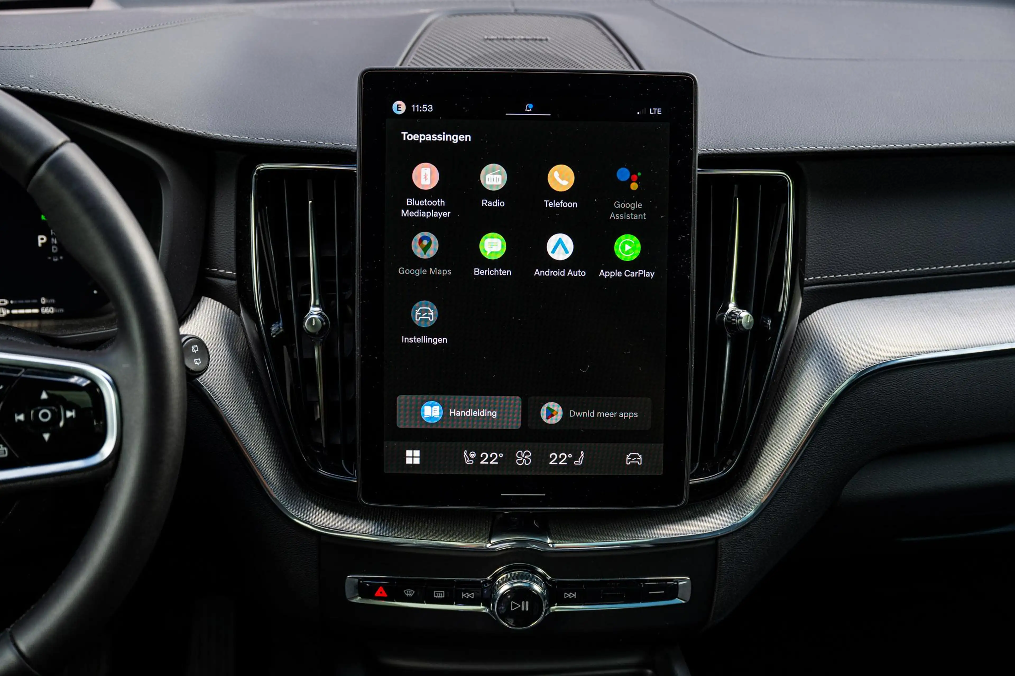 Volvo XC60 2.0 T6 Plug-in Hybrid AWD Ultra Black Edition | PH — photo 12