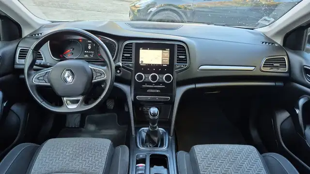 Renault Megane view 11