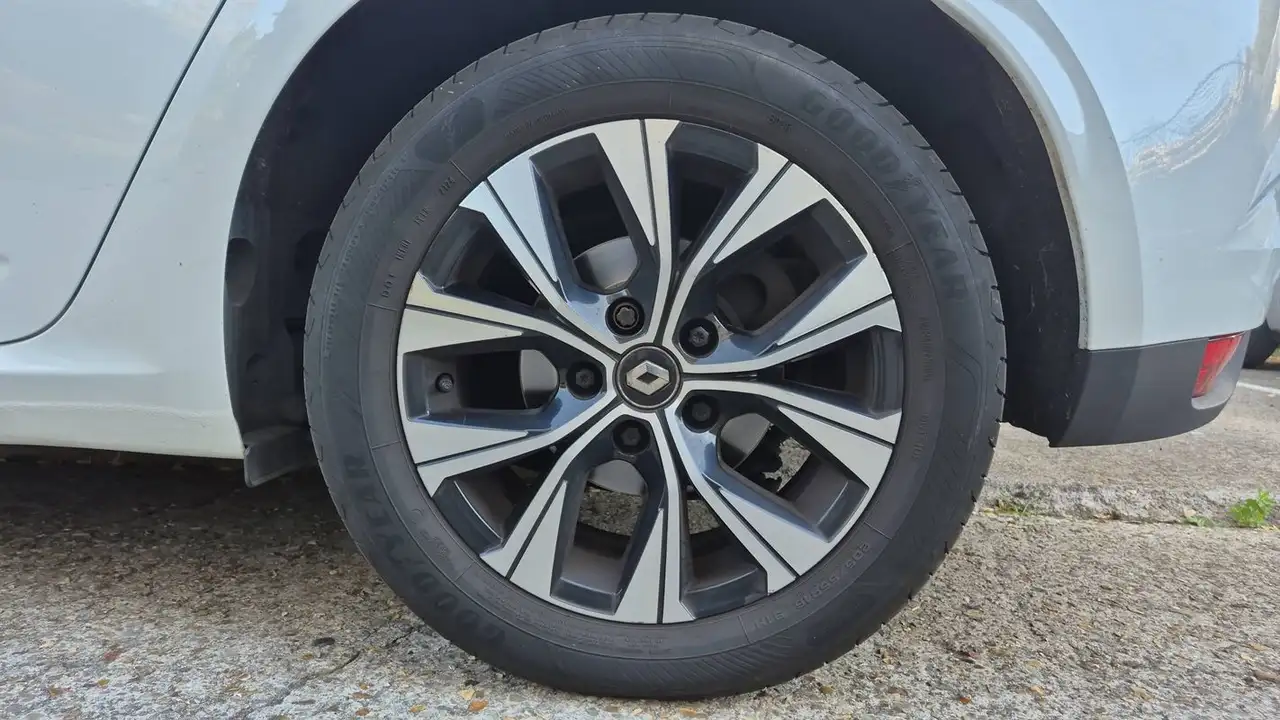 Renault Megane Berline — photo 19