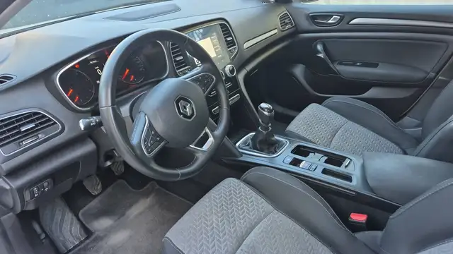 Renault Megane view 8