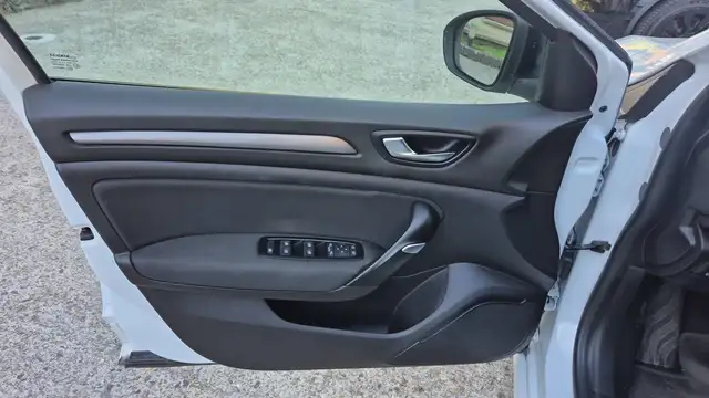 Renault Megane view 7