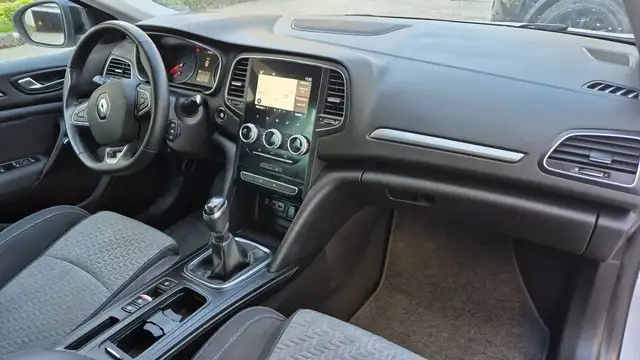 Renault Megane view 10