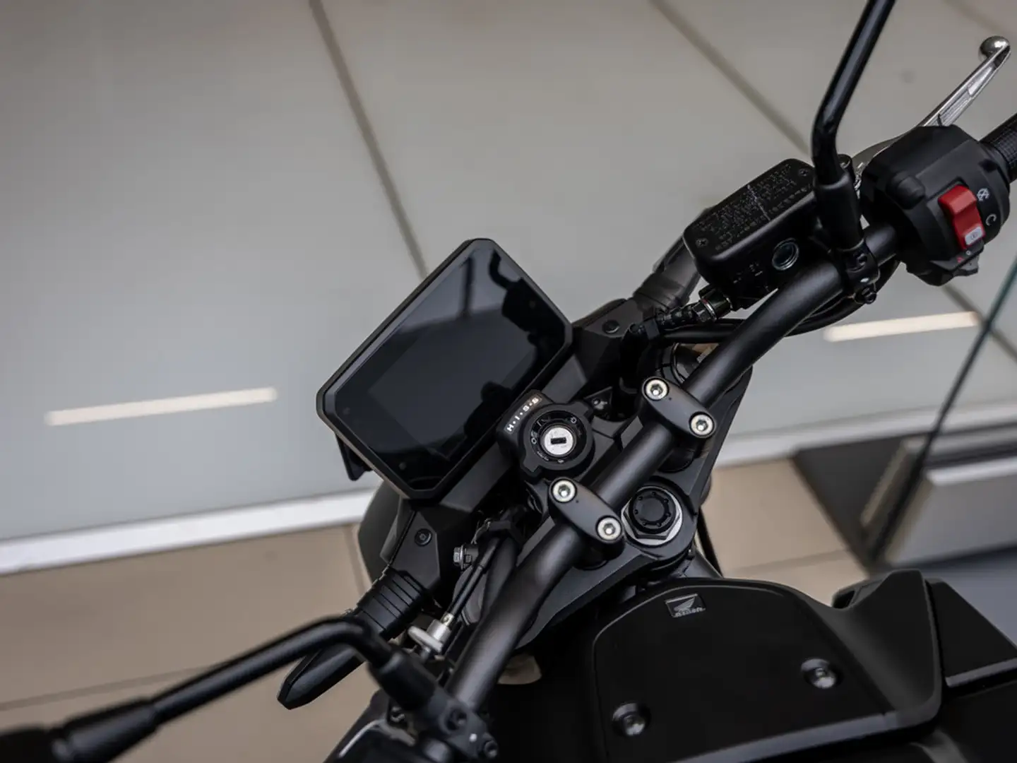 Honda CB 750 Schwarz - 2