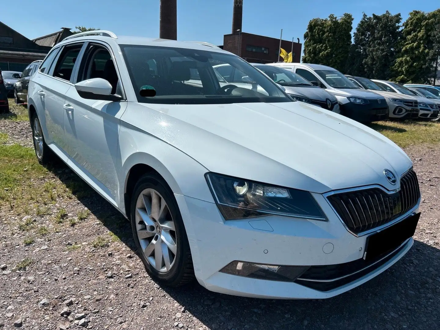 Skoda Superb Combi Style 4x4 DSG KEYGO MEM NAVI TEMPO Wit - 2