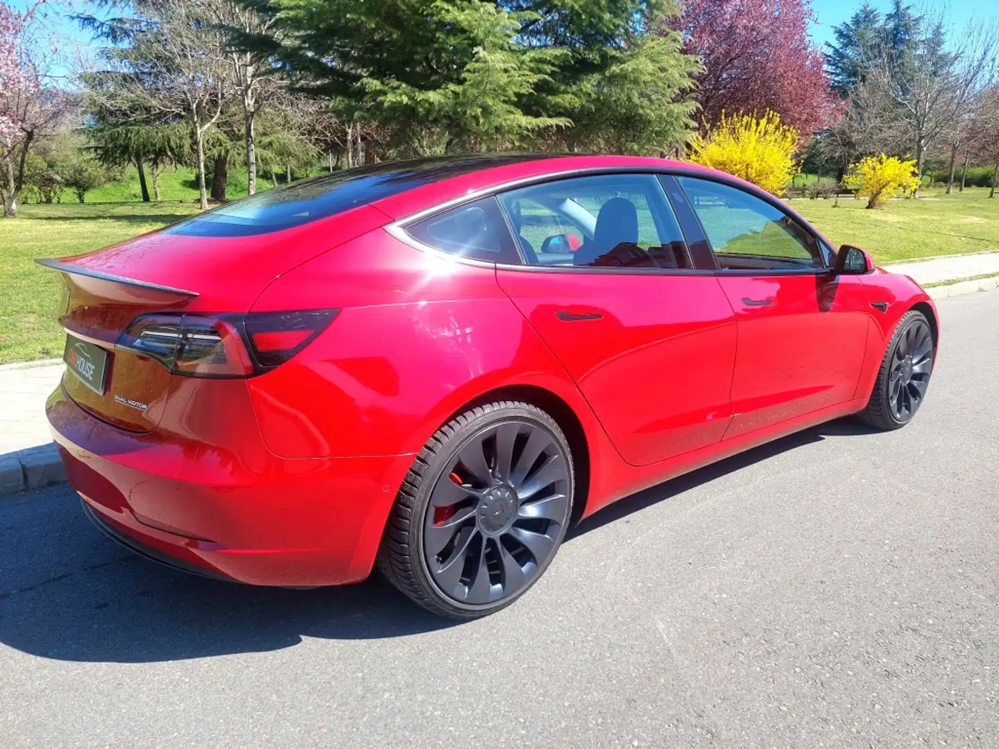 Tesla Model 3 Long-Range Dual Motor Performance AWD Rojo - 2