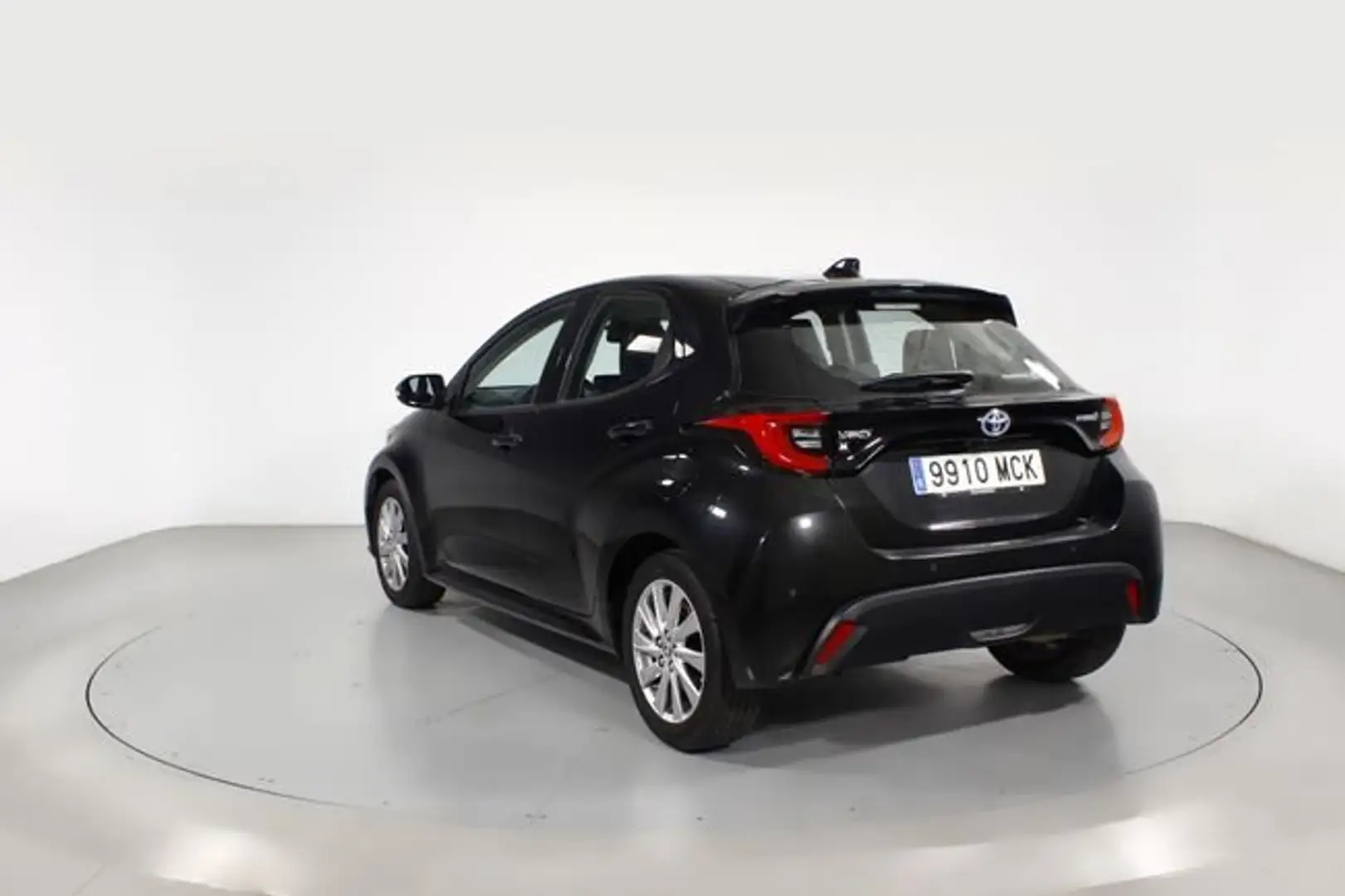 Toyota Yaris 1.5 VVT-I HEV ACTIVE TECH 5P Negro - 2