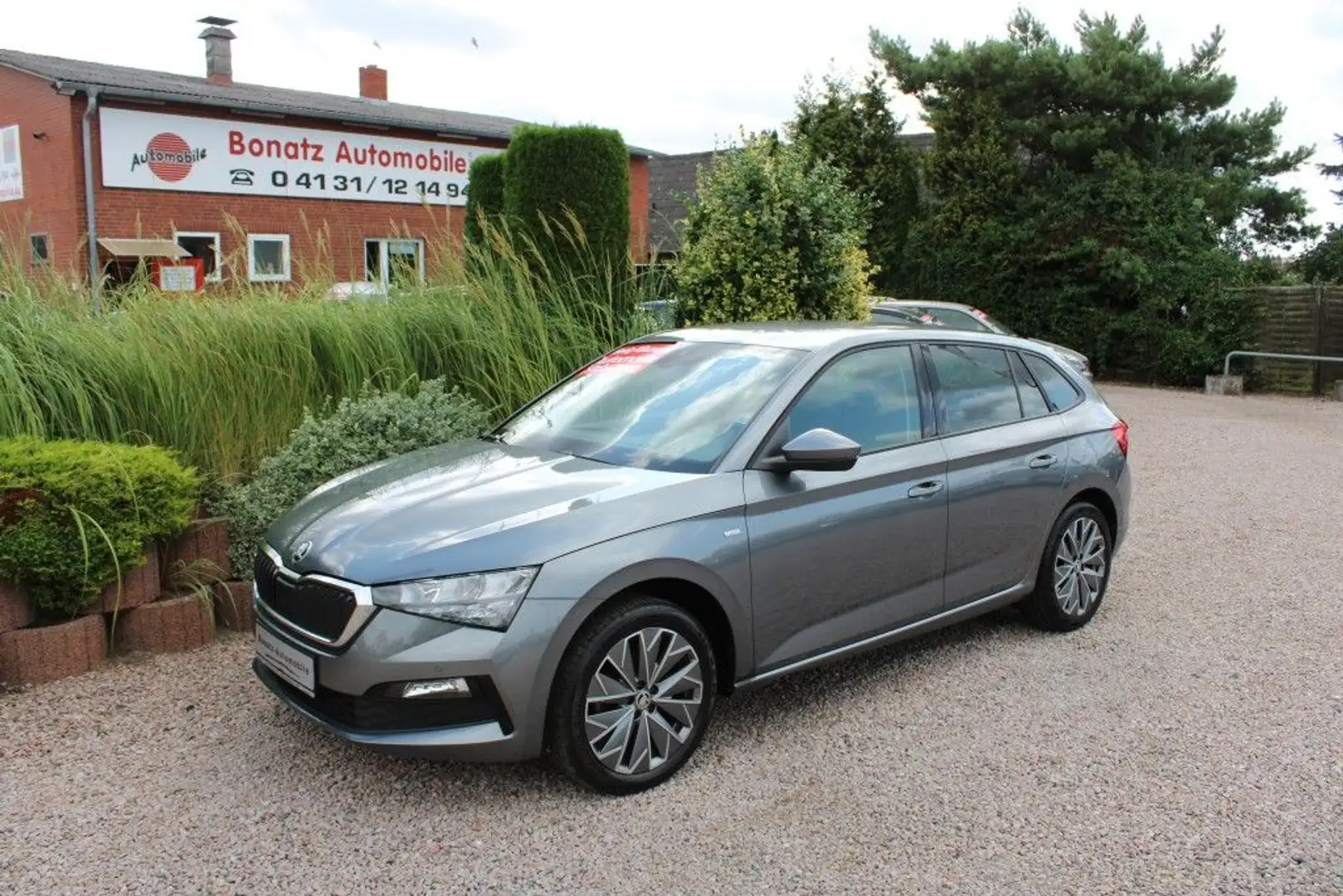 Skoda Scala 1.0 TSI DSG Tour *Klimatr,Sitzhzg,PDC,APP* Grau - 1