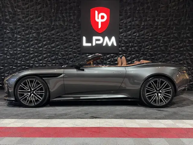 Aston Martin DB12 view 4