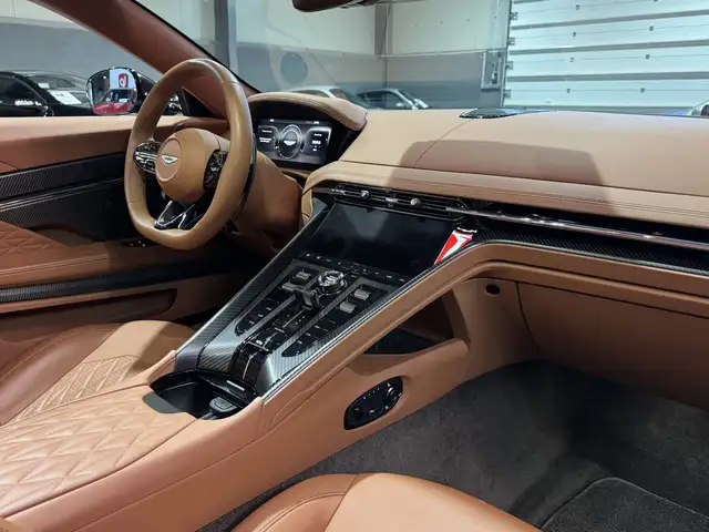 Aston Martin DB12 view 20