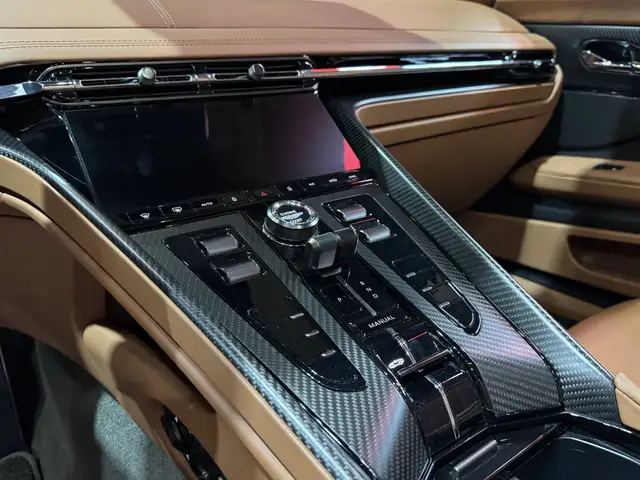 Aston Martin DB12 view 21