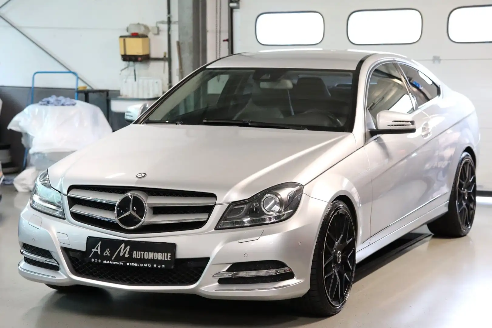 Mercedes-Benz C 250 CGI *DISTRONIC*TOTWINKEL*XENON*LEDER*PDC* Srebrny - 1