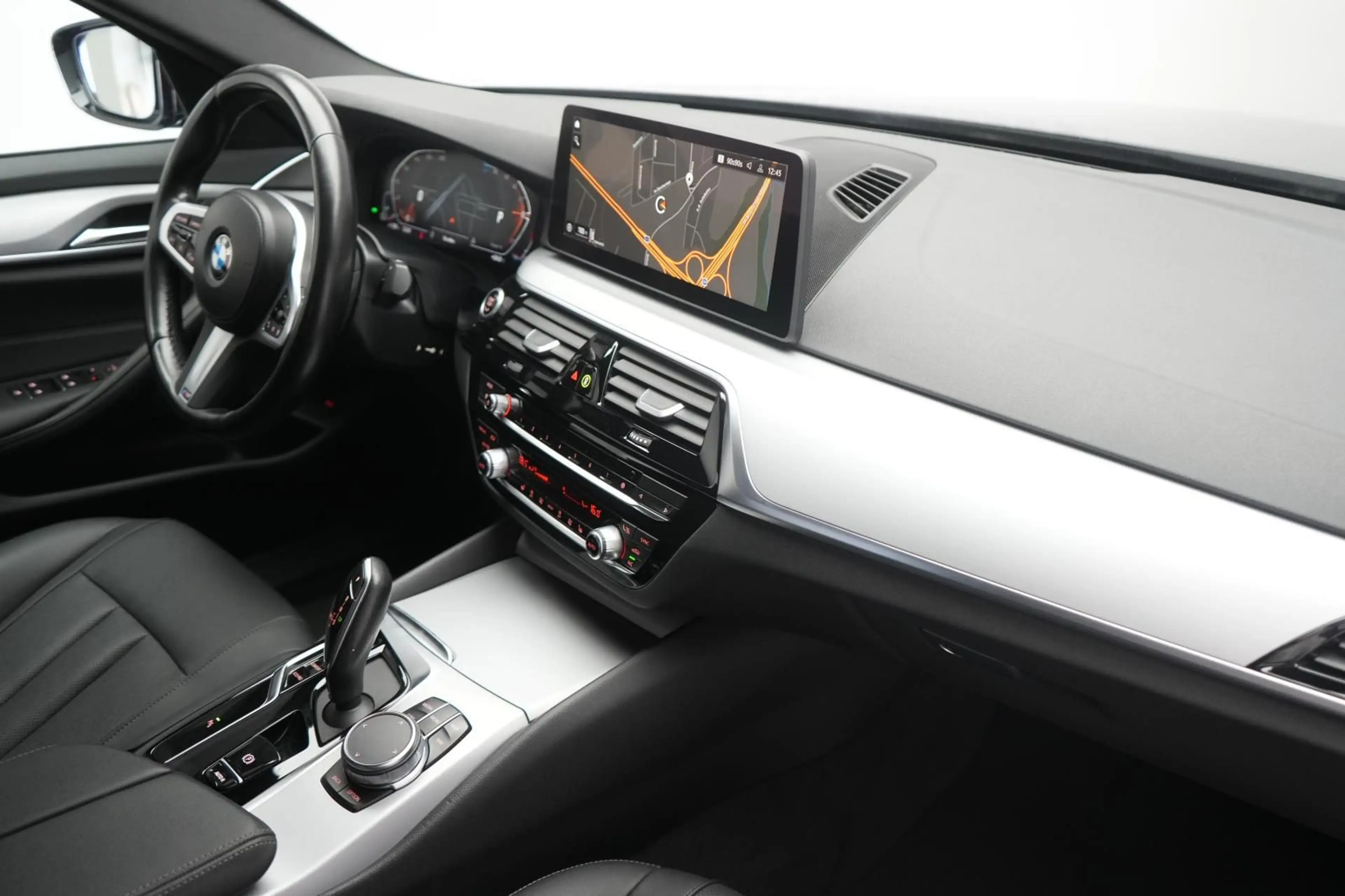 BMW 520 520d M Sport Leder/Temp/Virtual/CarPlay — photo 8