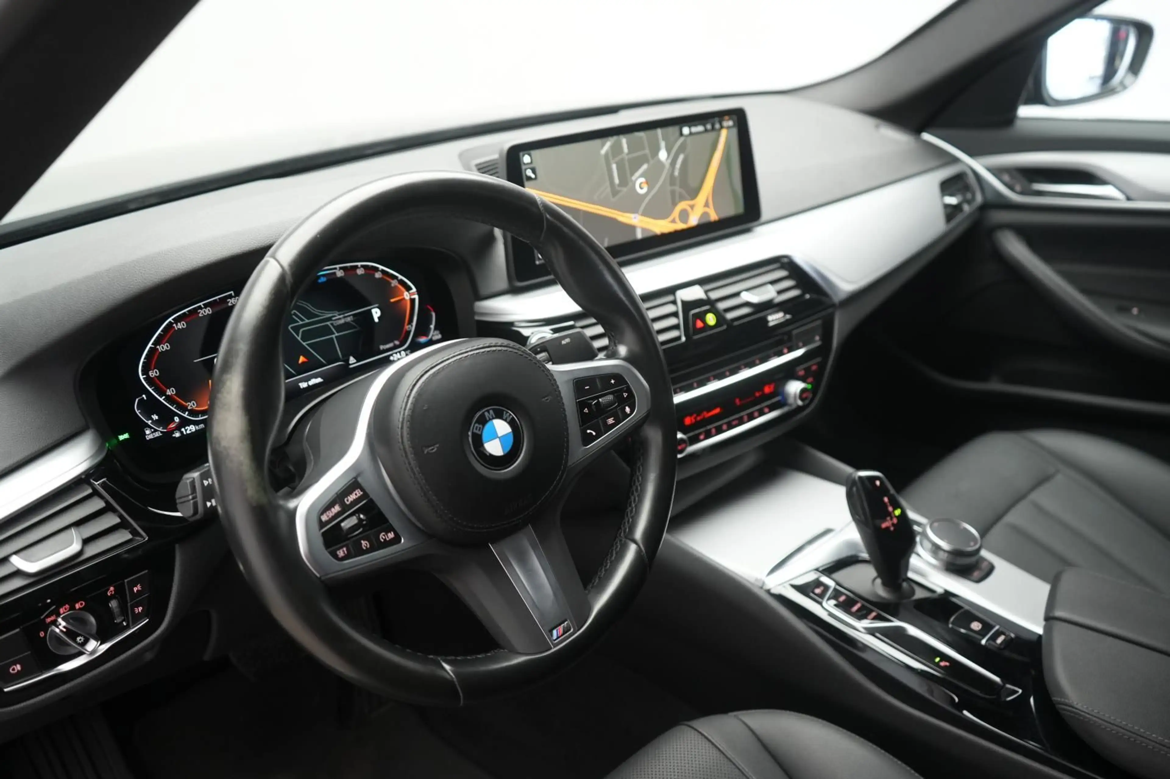 BMW 520 520d M Sport Leder/Temp/Virtual/CarPlay — photo 13