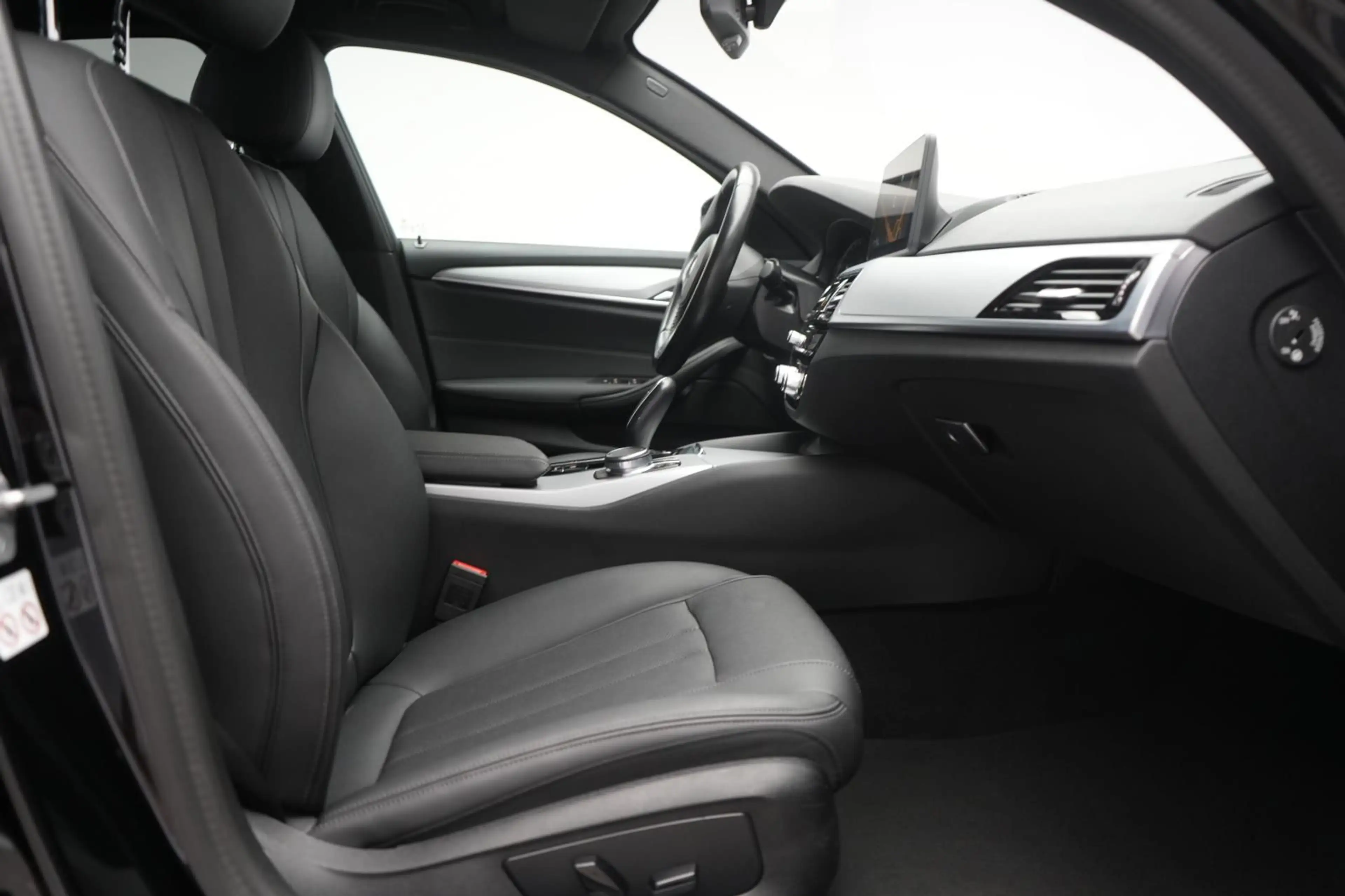 BMW 520 520d M Sport Leder/Temp/Virtual/CarPlay — photo 7