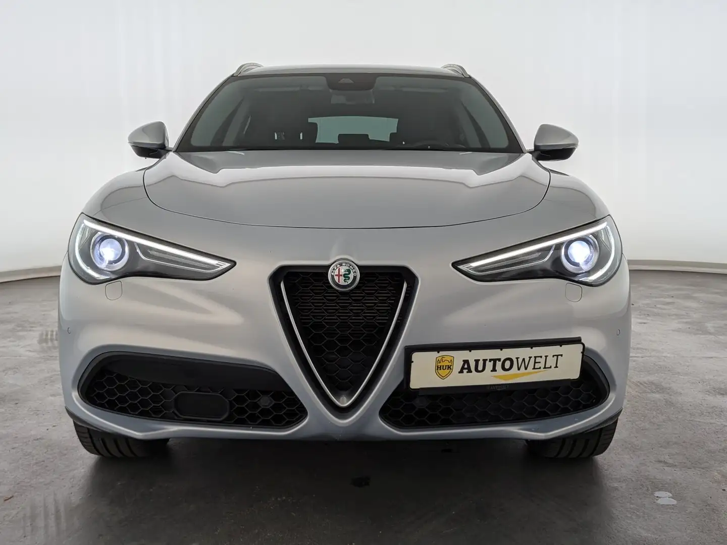 Alfa Romeo Stelvio Stelvio 2.0 Turbo 16V Lusso Ti Q4 XENON+NAVI+ACC Rojo - 2