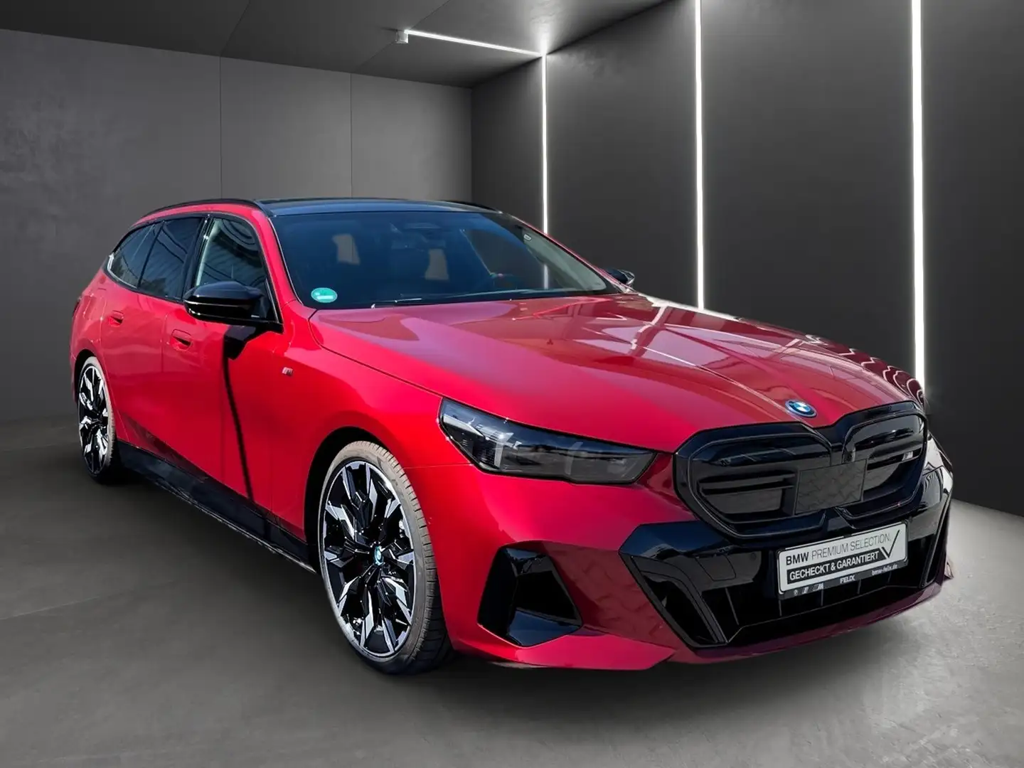 BMW i5 M60 xDrive Touring+M SPORT PRO+21"ALU+PANORAMA+DR. Červená - 2
