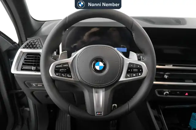 BMW X5 view 9