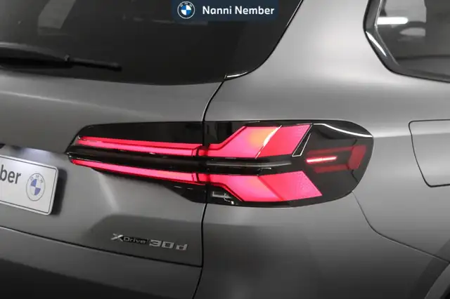 BMW X5 view 6